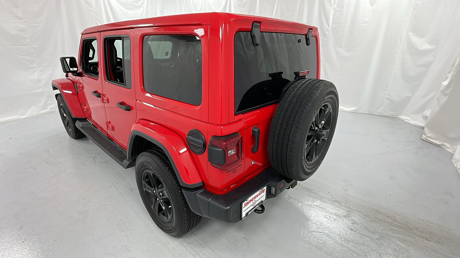 2020 Jeep Wrangler Unlimited Sahara Altitude 5
