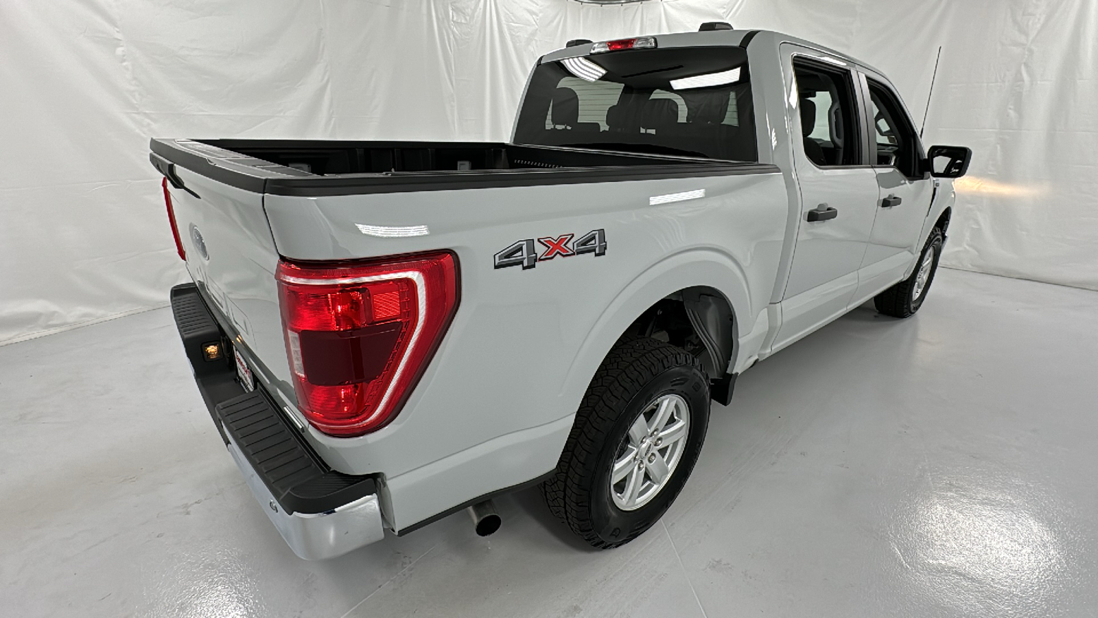 2023 Ford F-150 XLT 3