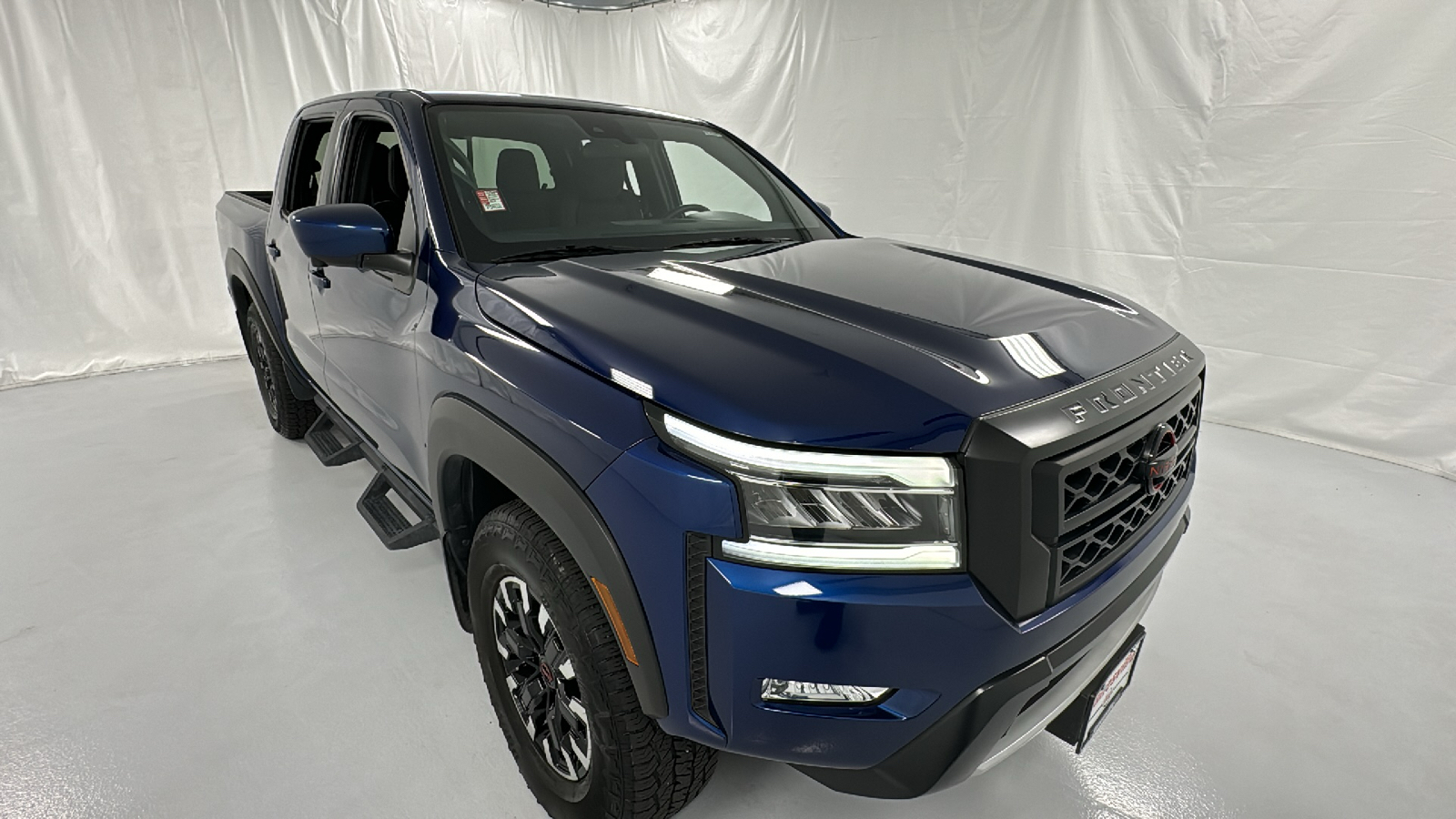 2023 Nissan Frontier PRO-4X 1