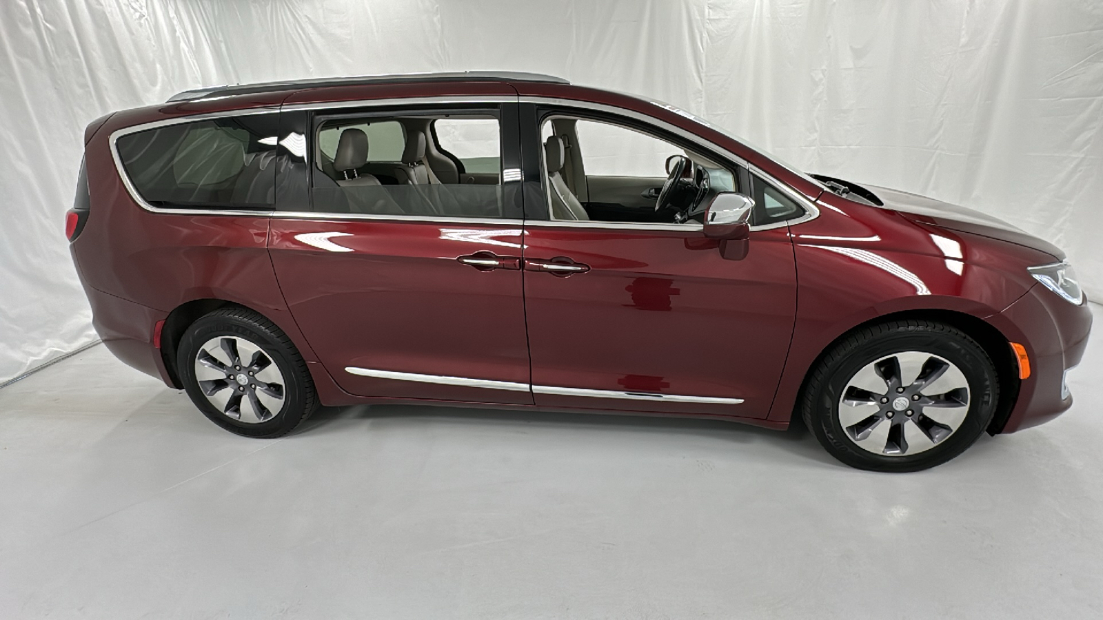 2020 Chrysler Pacifica Hybrid Limited 2