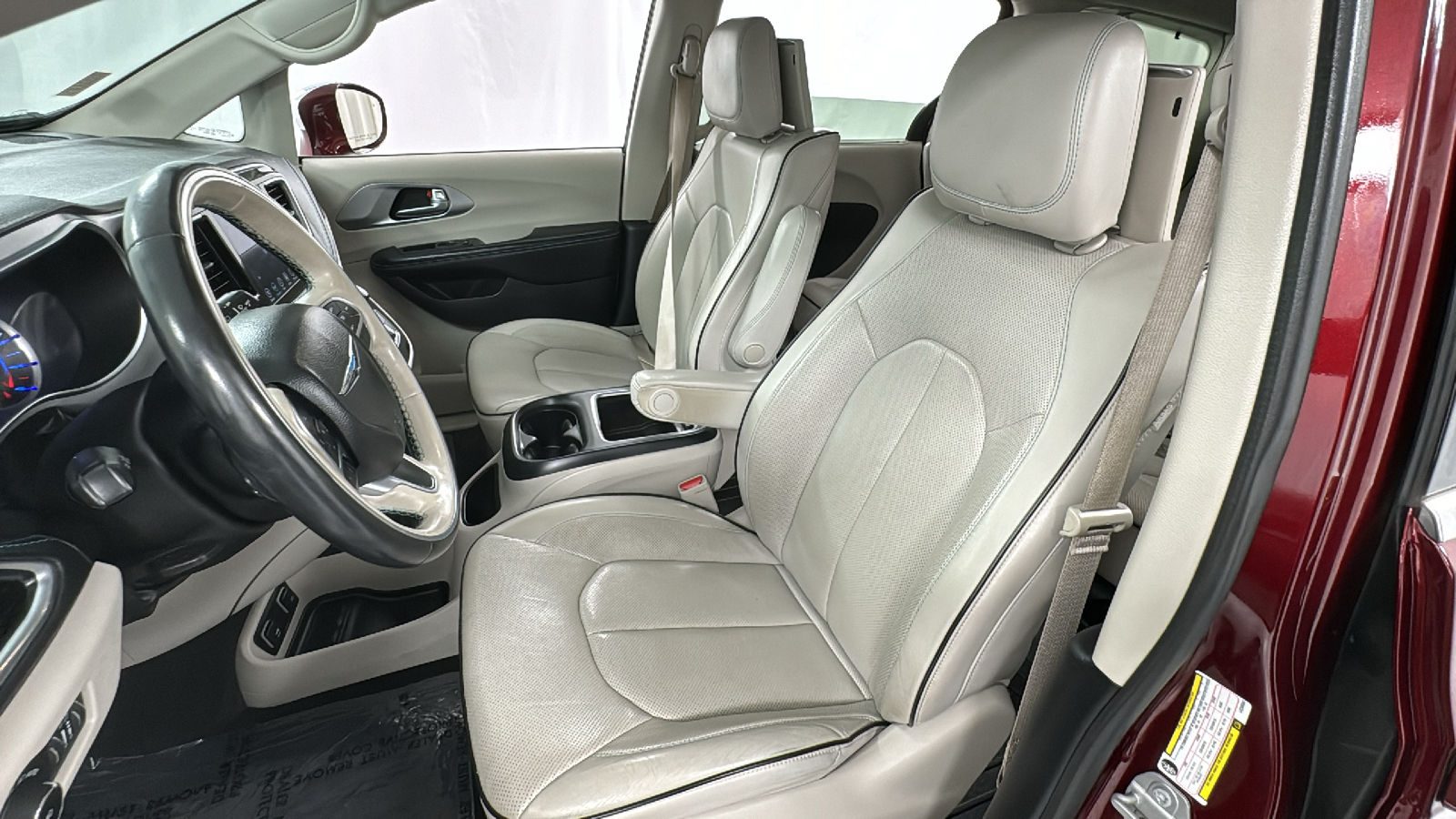 2020 Chrysler Pacifica Hybrid Limited 12