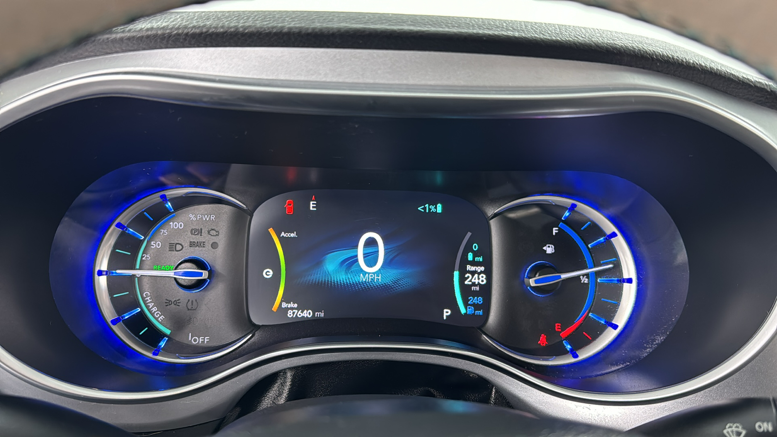 2020 Chrysler Pacifica Hybrid Limited 24