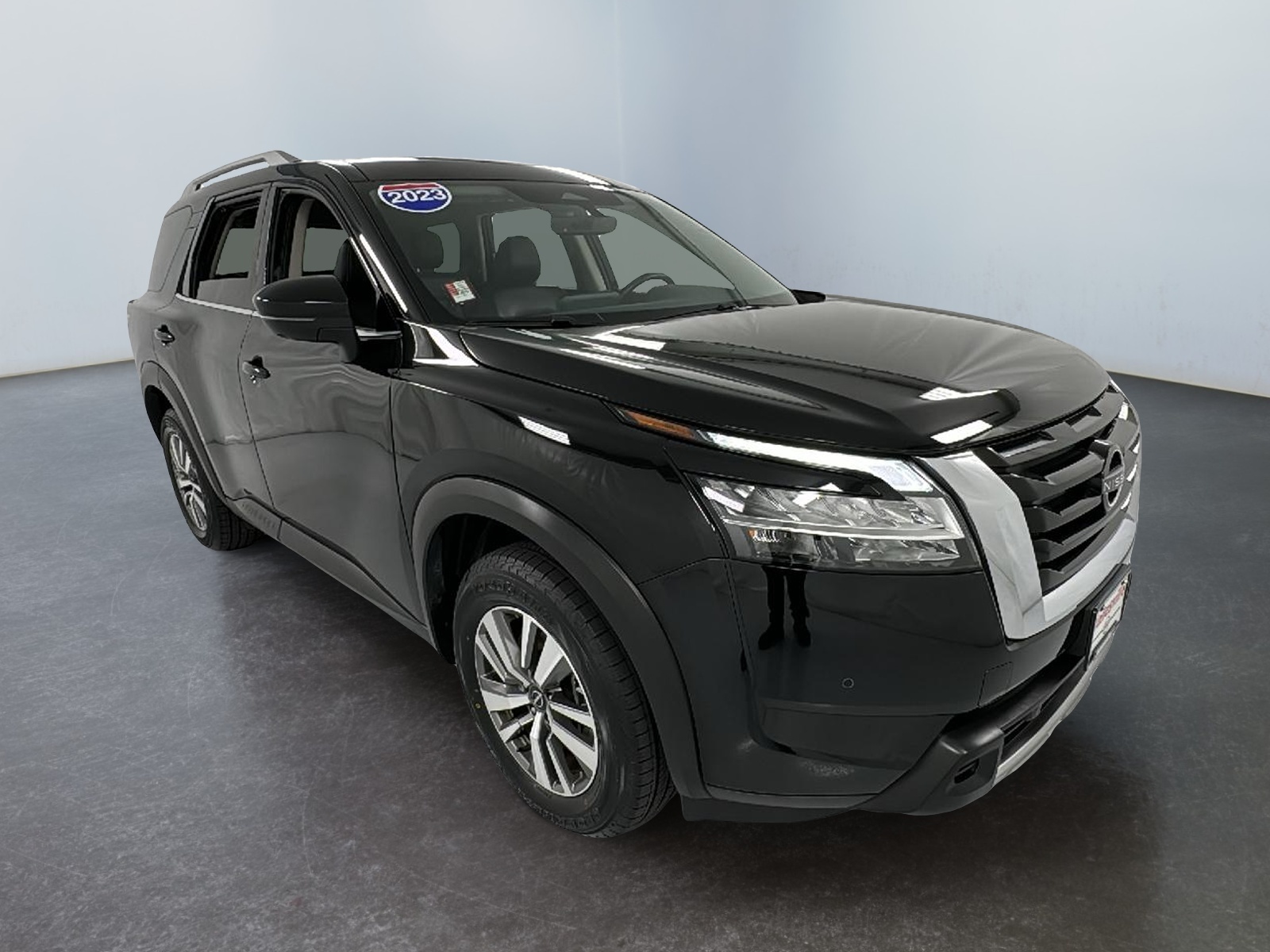 2023 Nissan Pathfinder SL 1