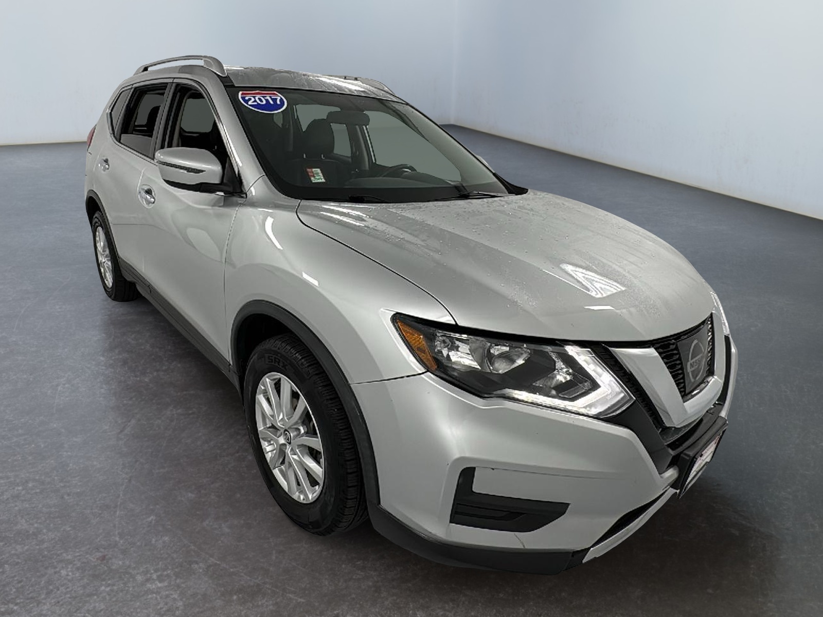 2017 Nissan Rogue SV 1