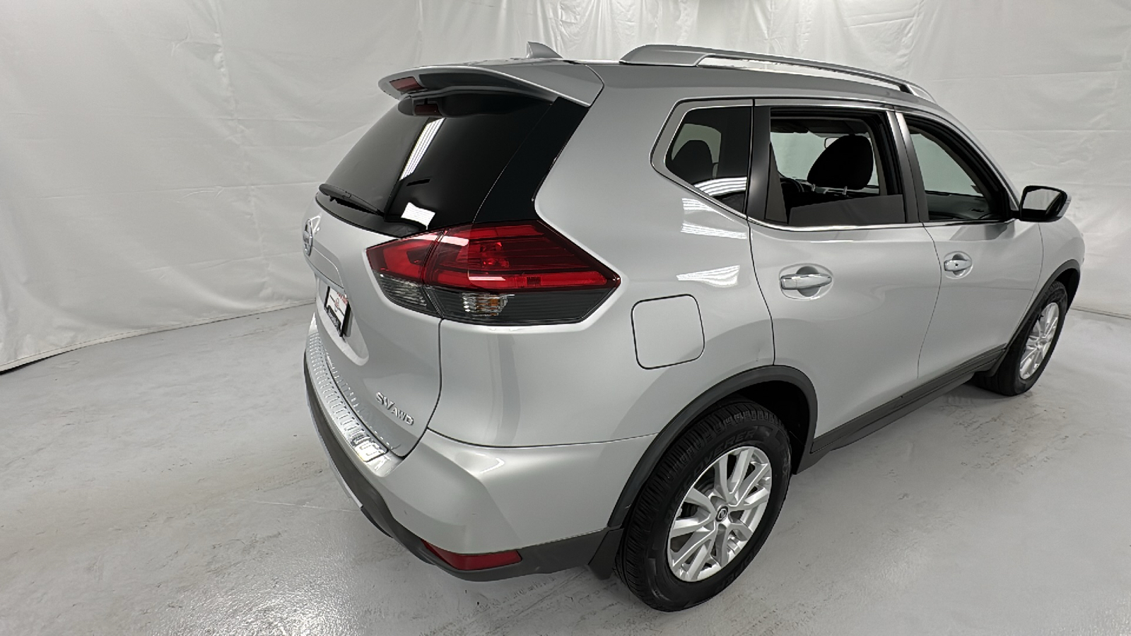 2017 Nissan Rogue SV 3