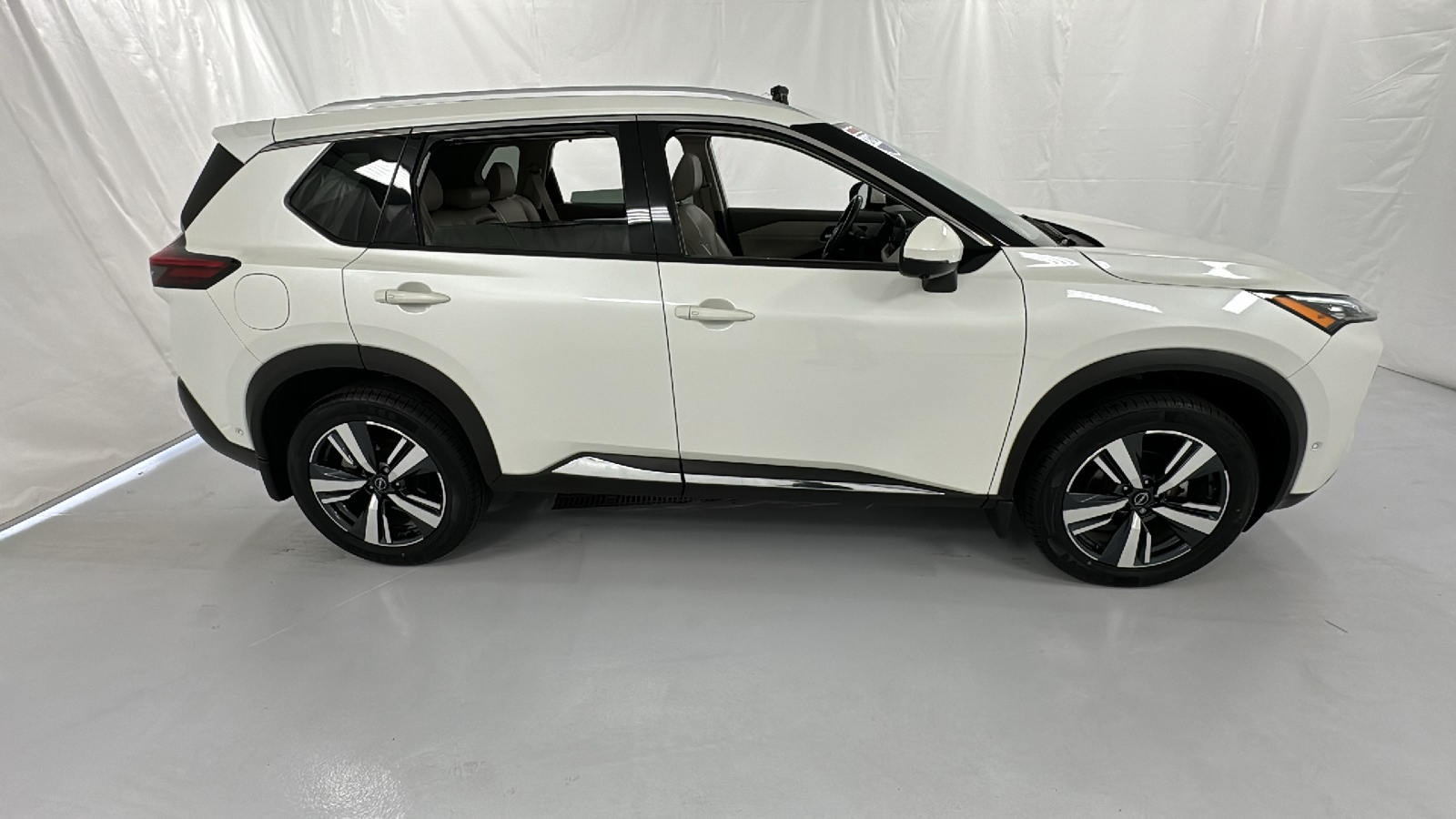 2023 Nissan Rogue SL 2