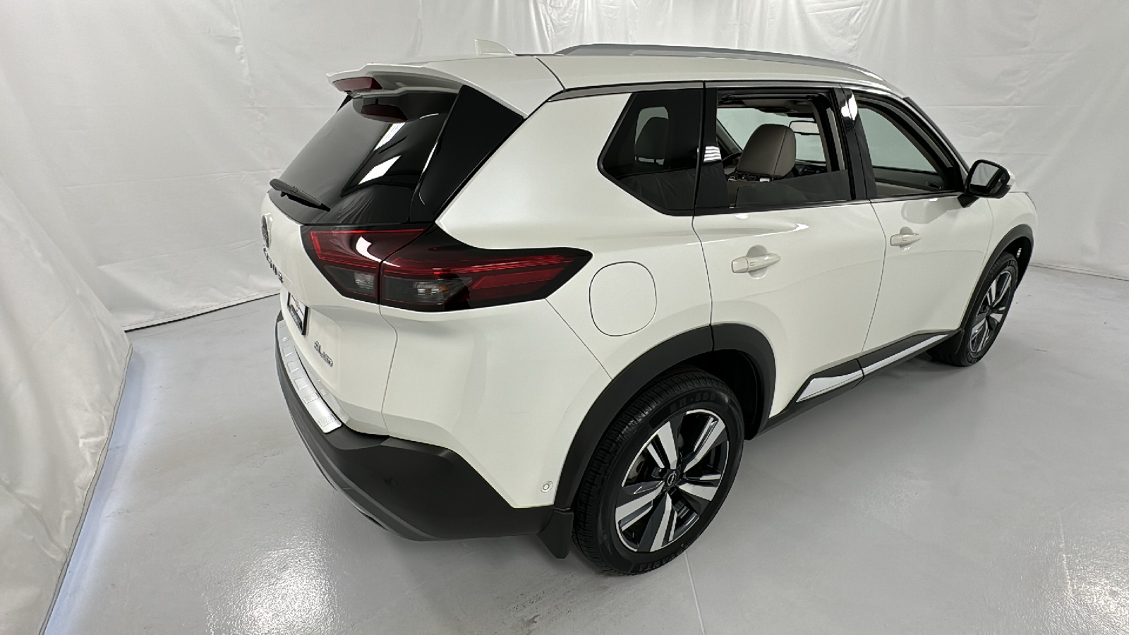 2023 Nissan Rogue SL 3