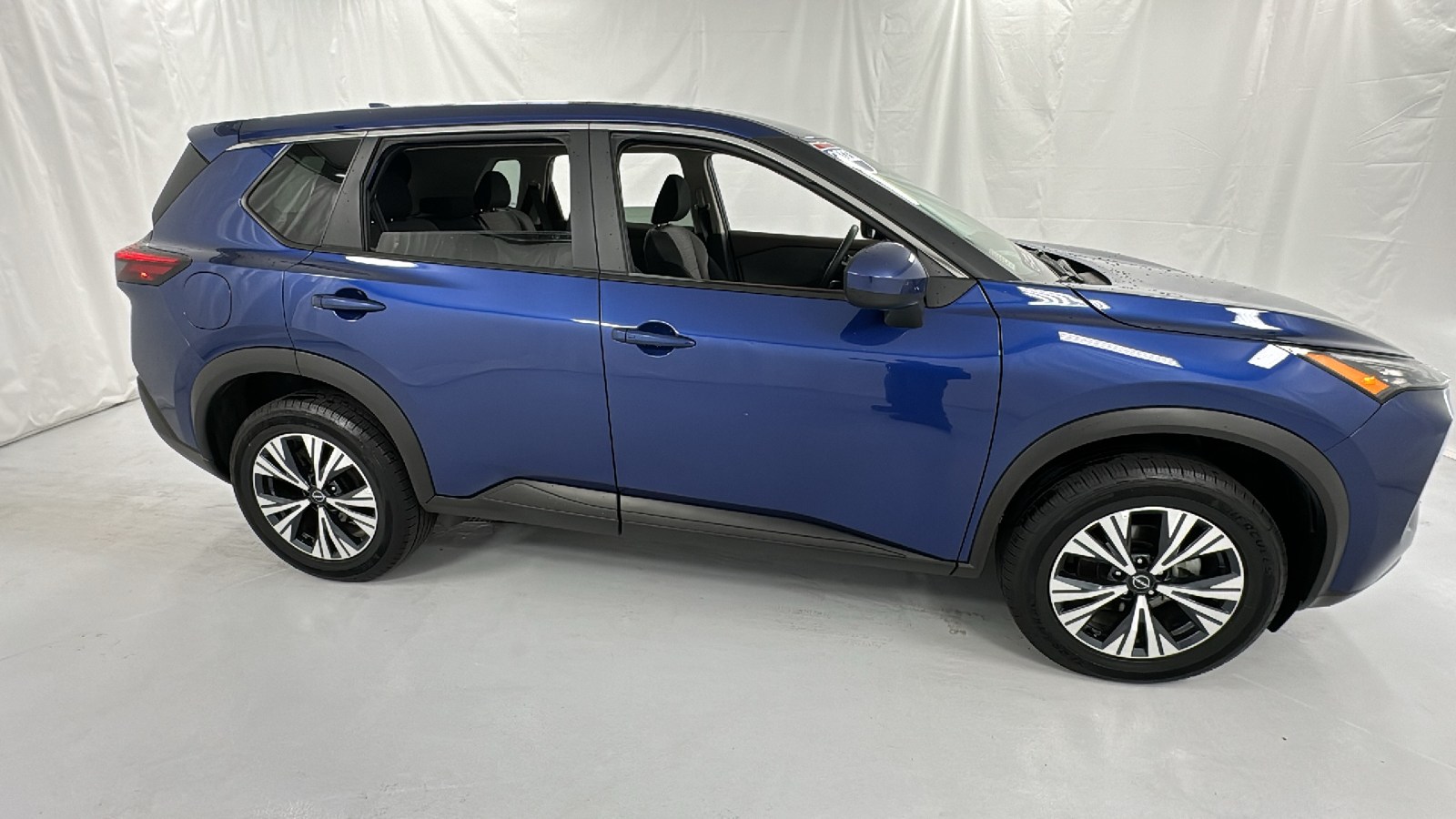 2023 Nissan Rogue SV 2