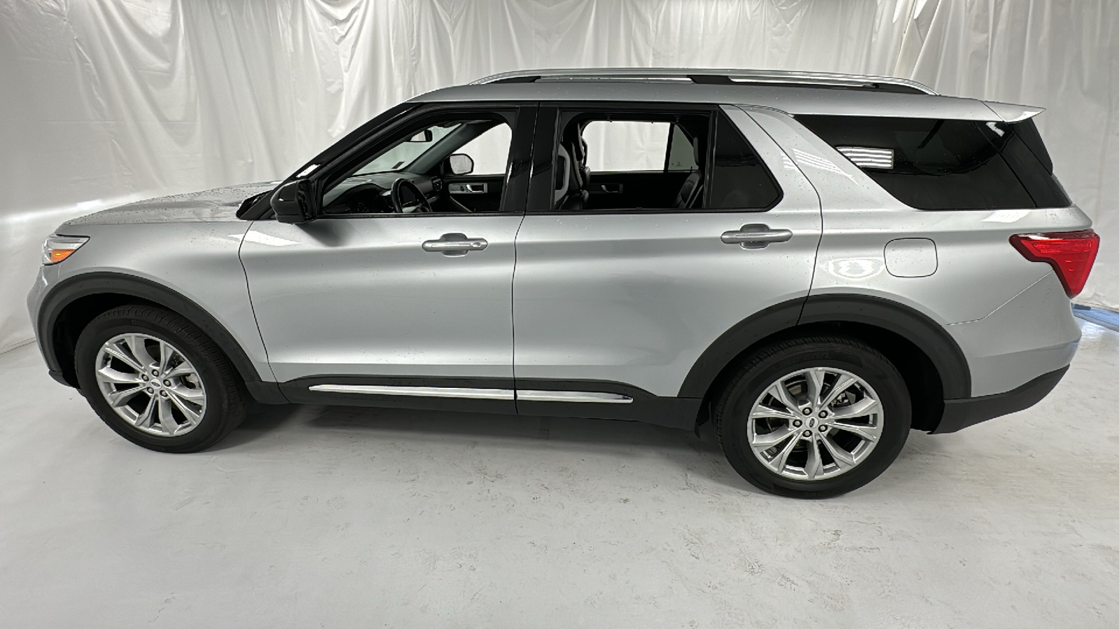 2023 Ford Explorer Limited 6