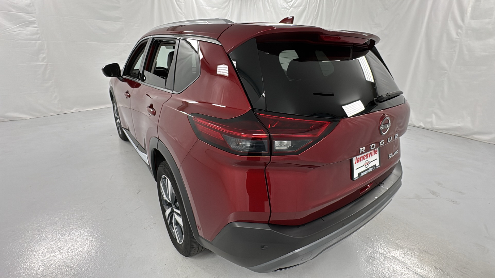 2023 Nissan Rogue SL 5