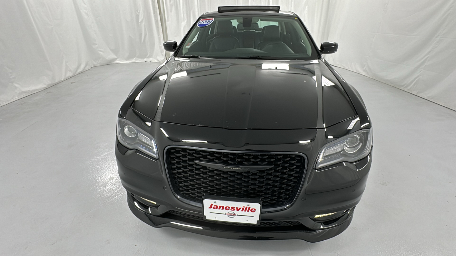 2022 Chrysler 300 Touring 8