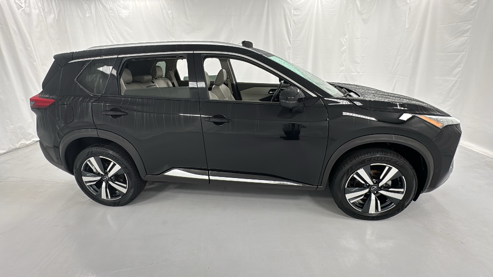 2023 Nissan Rogue SL 2