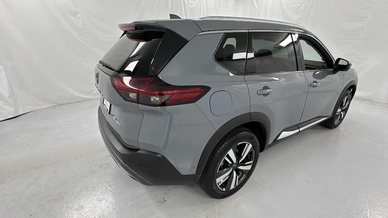 2023 Nissan Rogue SL 3