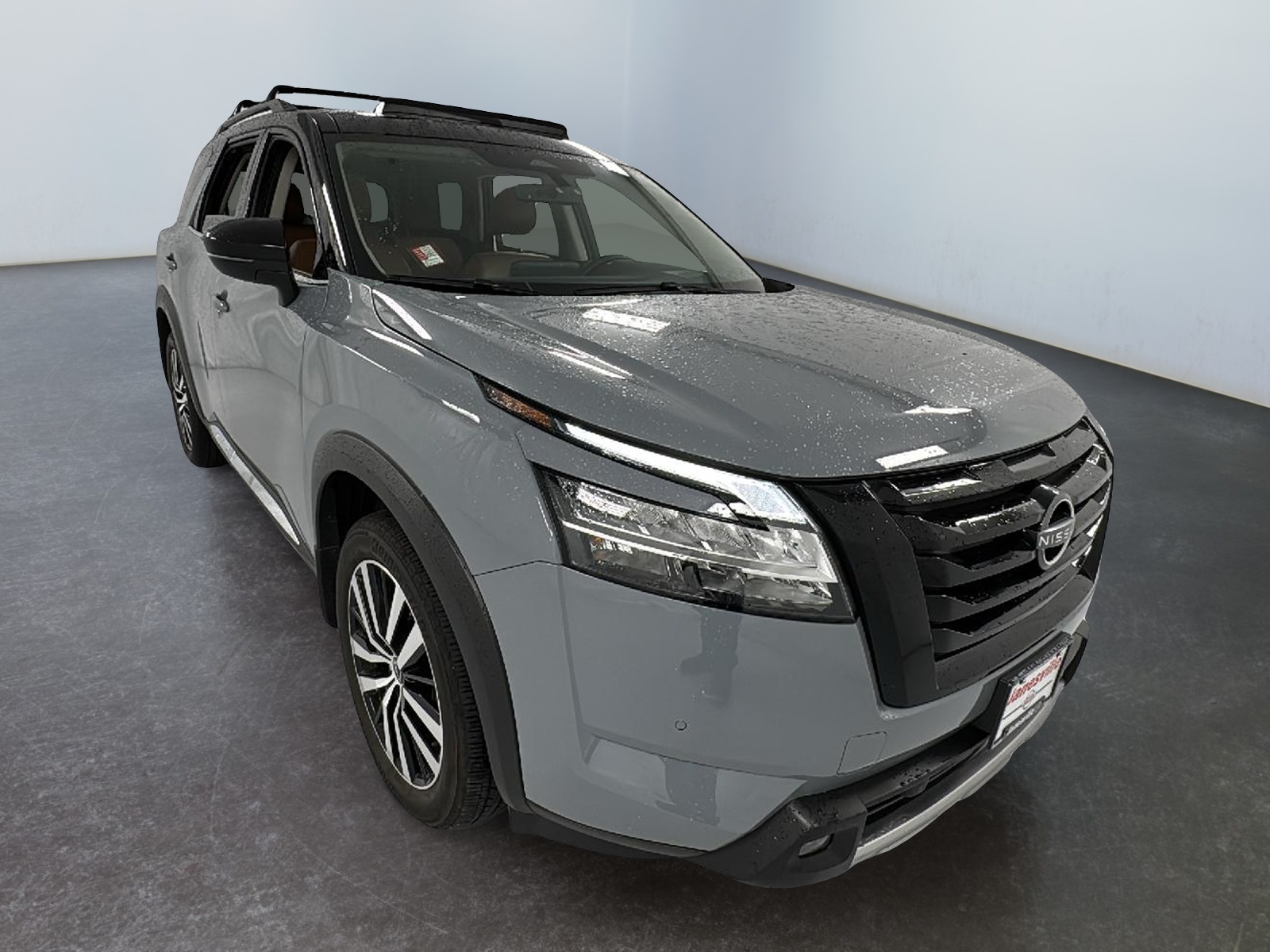 2023 Nissan Pathfinder Platinum 1