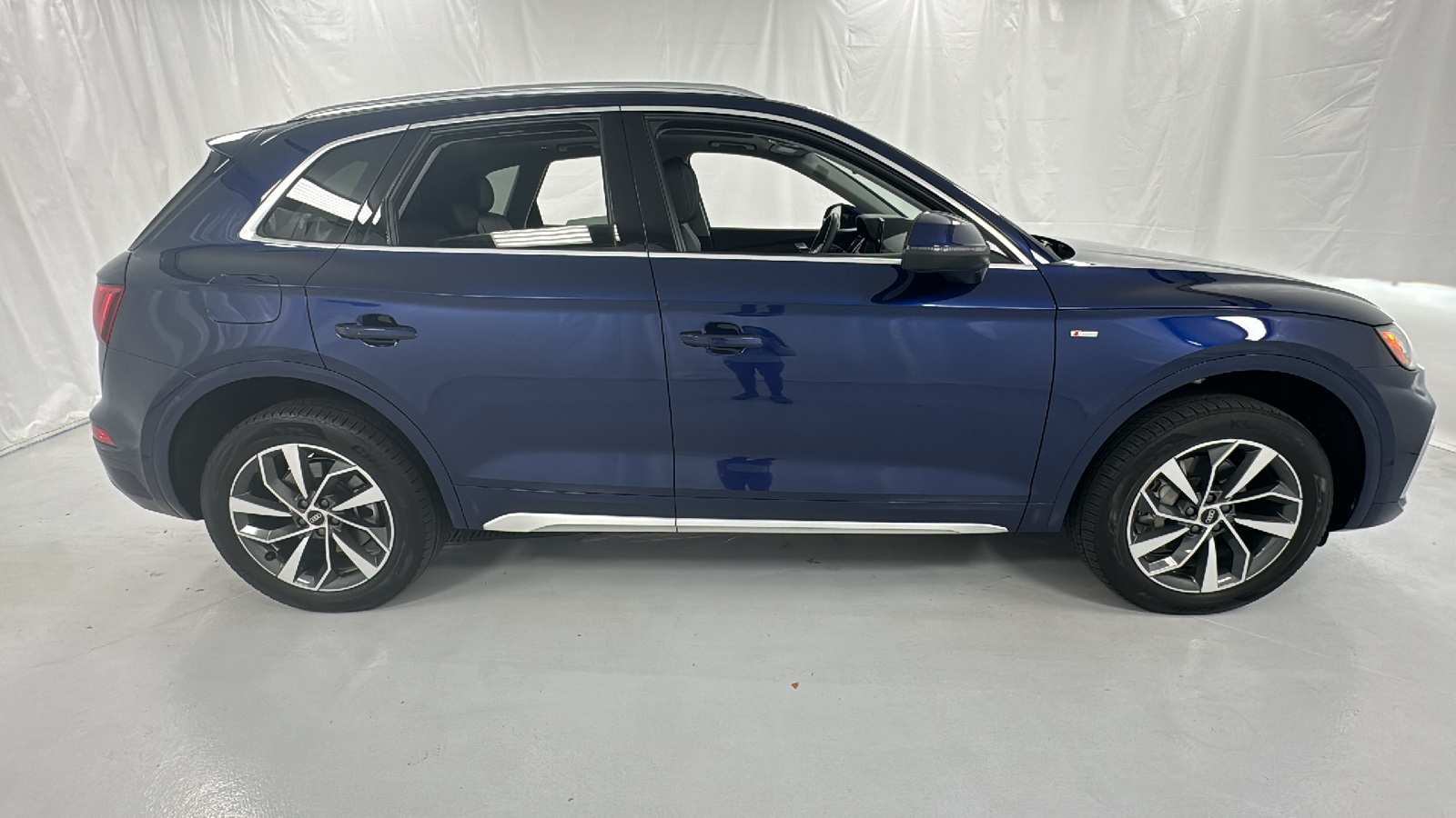 2024 Audi Q5 45 S line Prestige 2