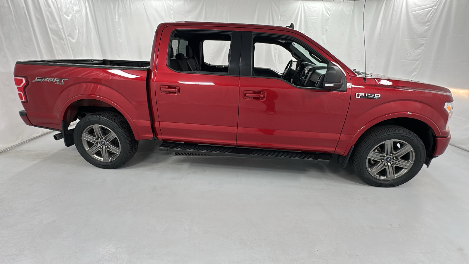 2020 Ford F-150 XLT 2