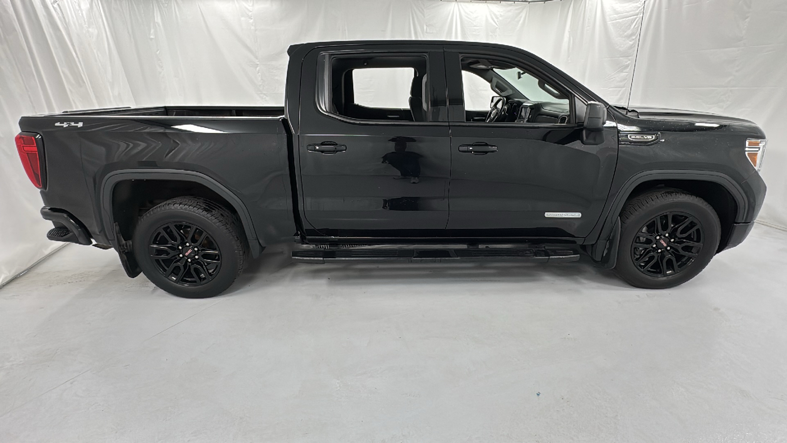 2020 GMC Sierra 1500 Elevation 2