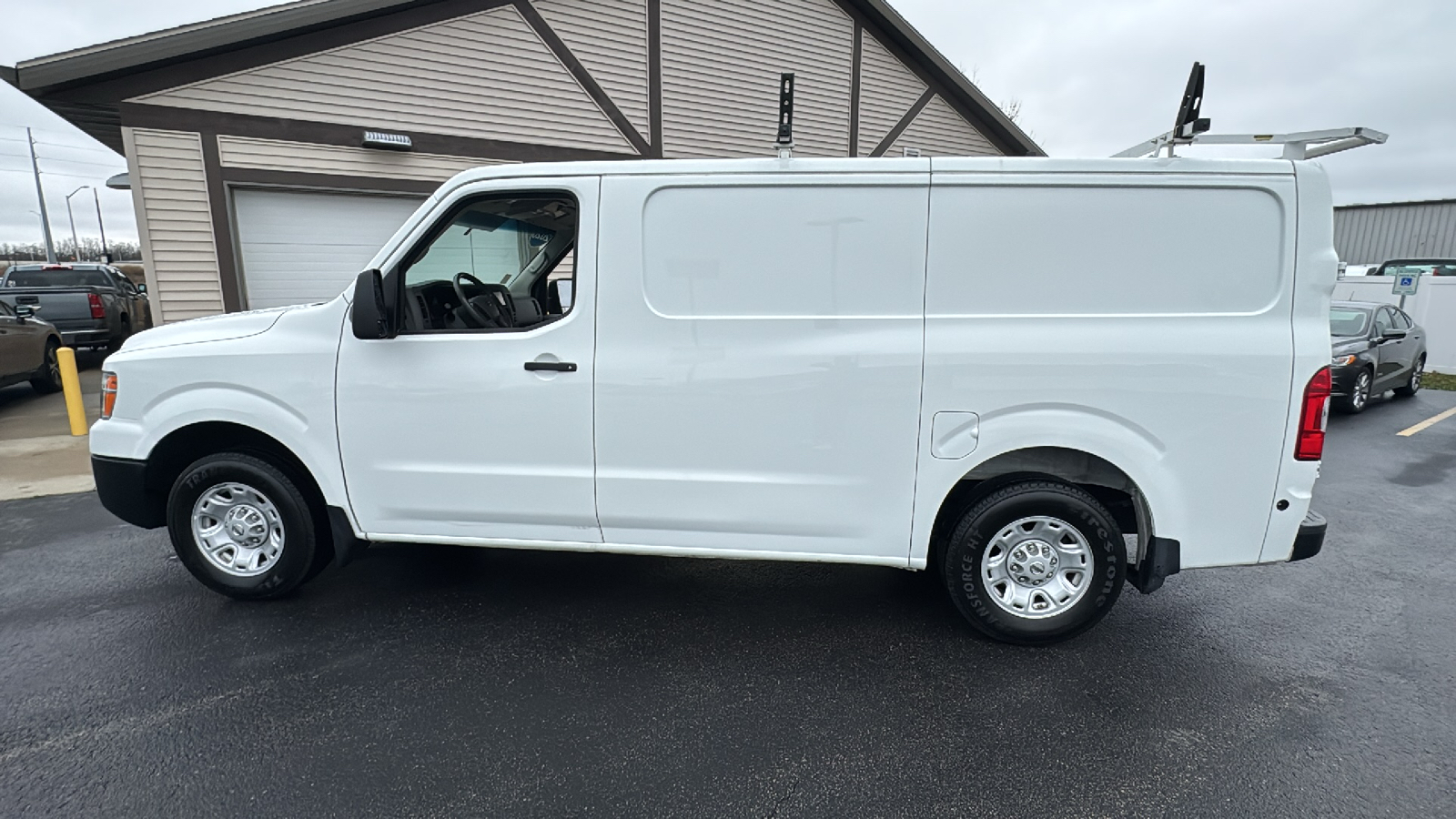 2020 Nissan NV1500 SV 6