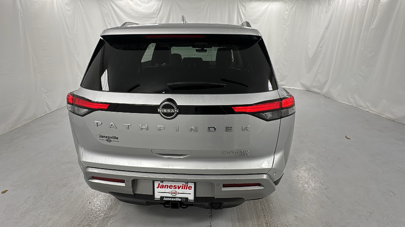 2023 Nissan Pathfinder Platinum 4