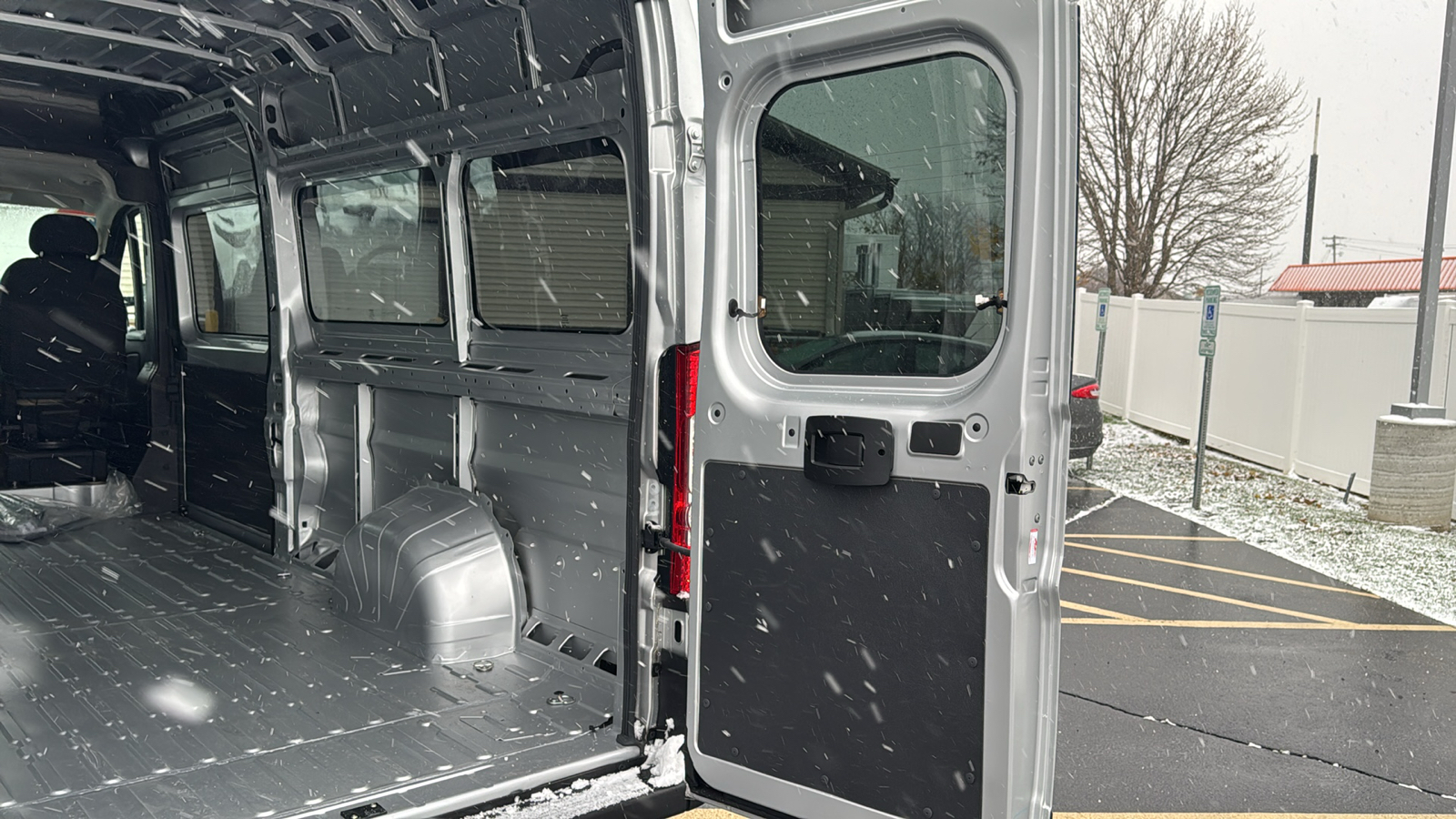 2023 Ram ProMaster 3500 Window Van High Roof 20