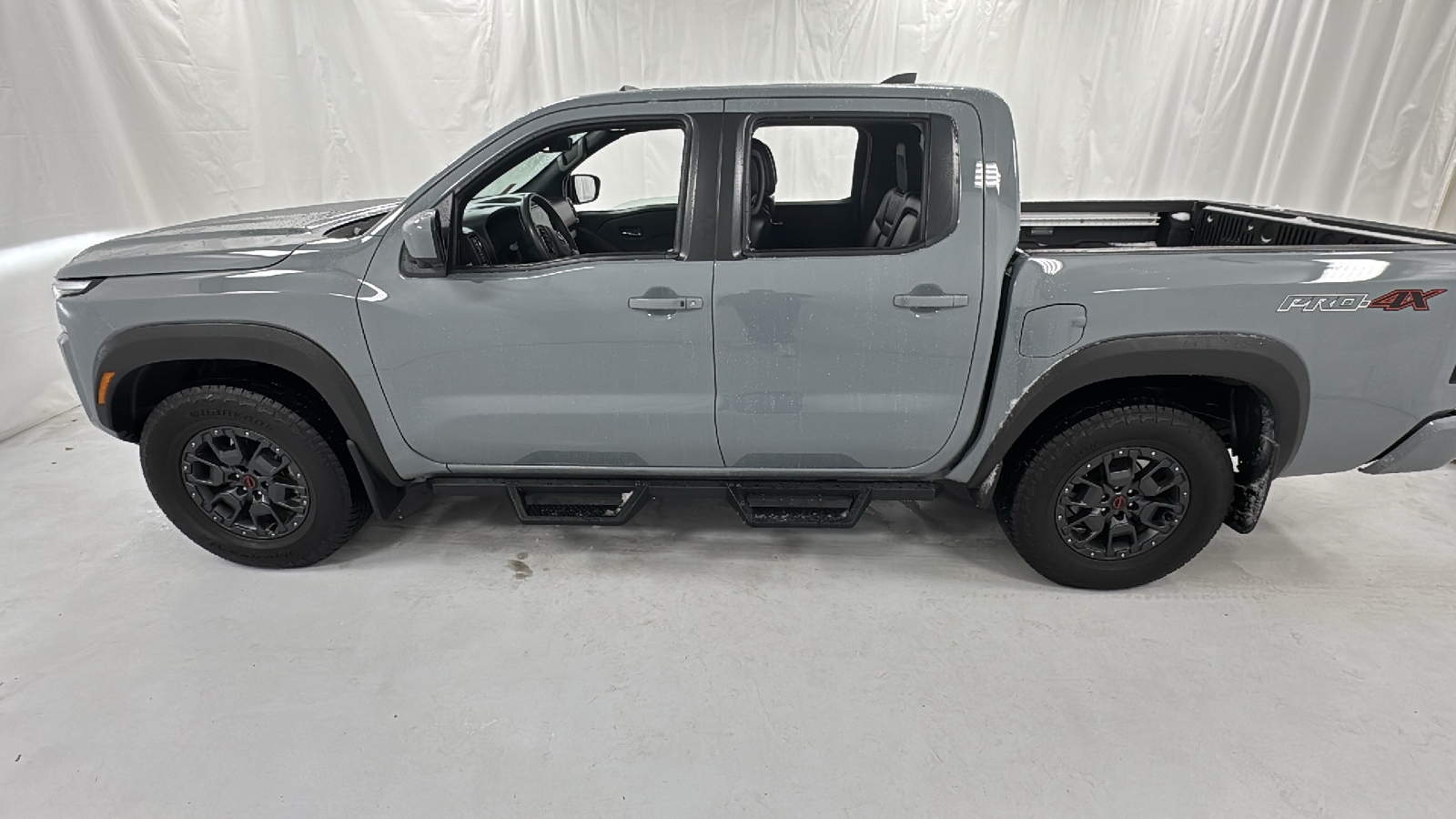 2023 Nissan Frontier PRO-4X 6