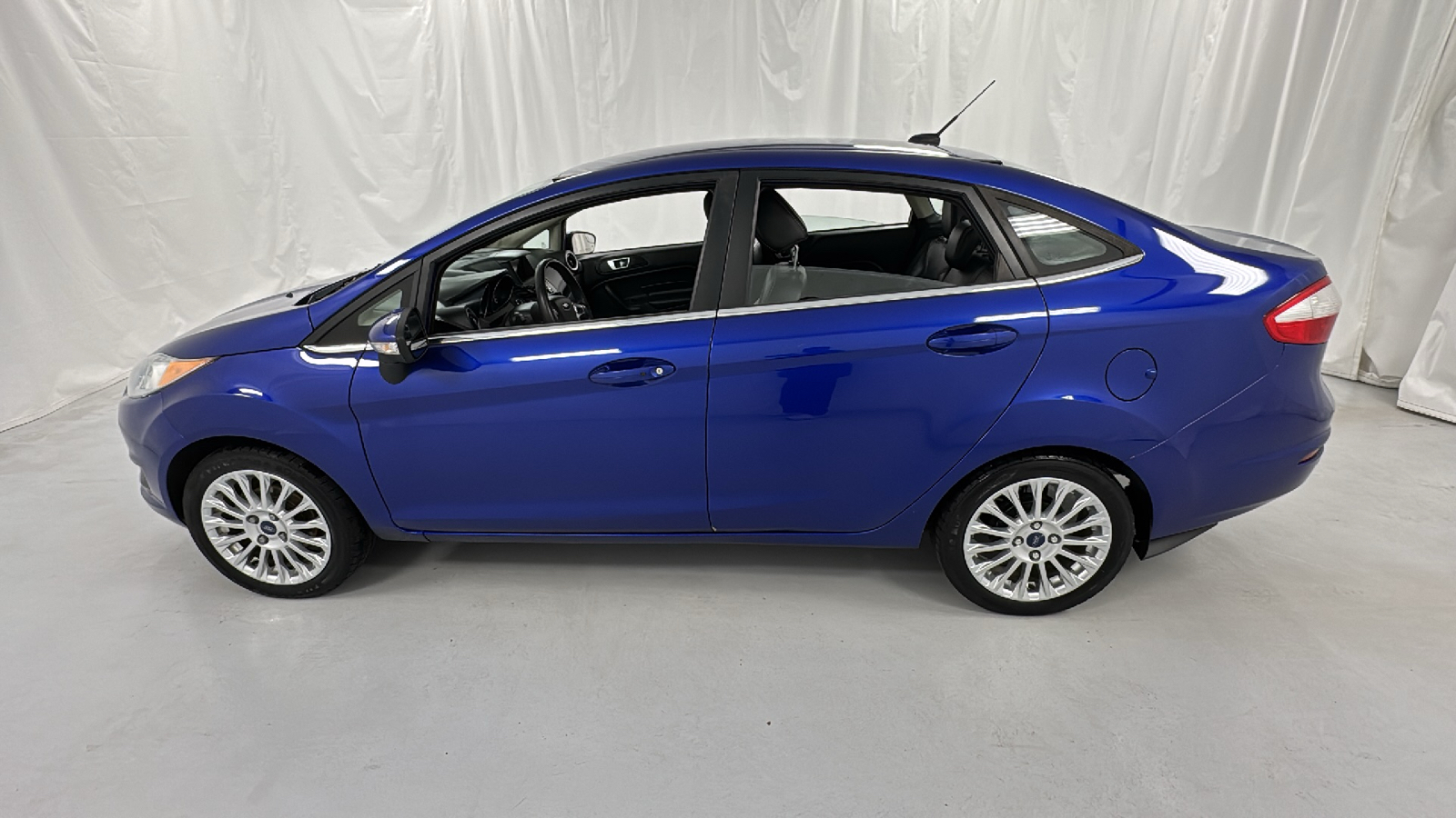 2014 Ford Fiesta Titanium 6