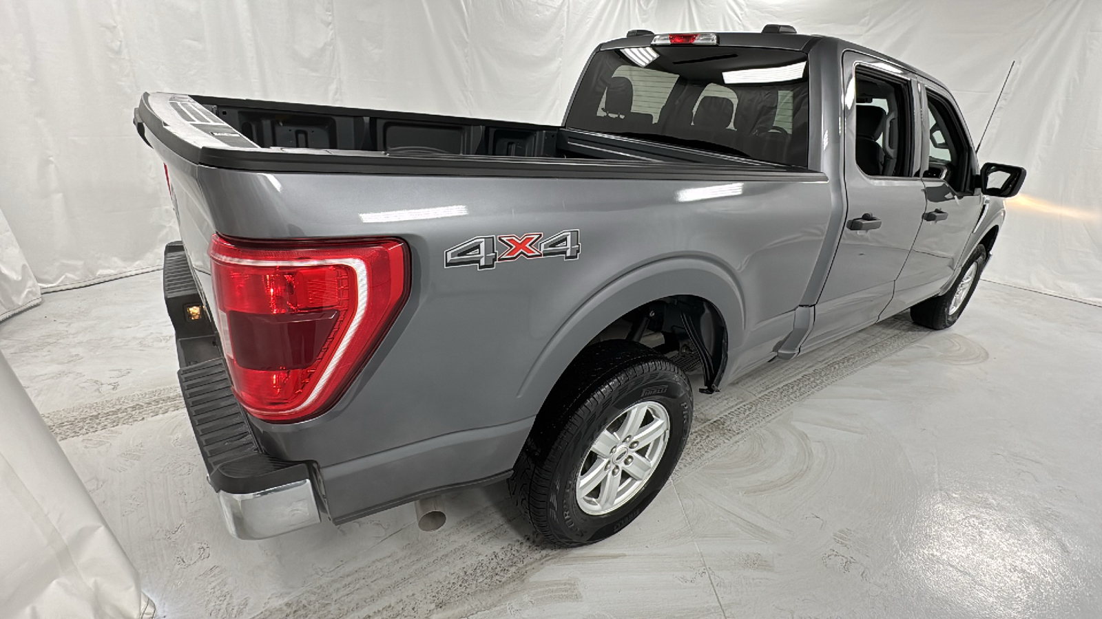 2023 Ford F-150 XLT 3