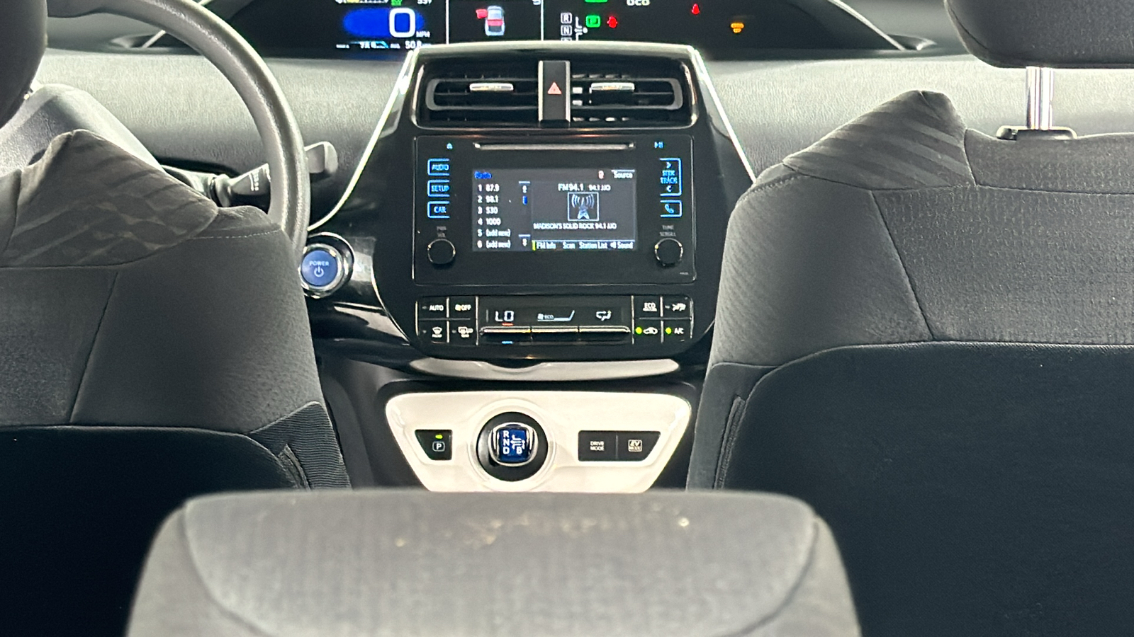 2016 Toyota Prius Two 16