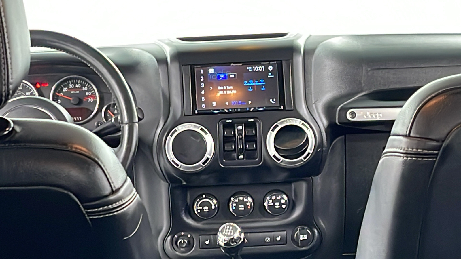 2014 Jeep Wrangler Unlimited  16