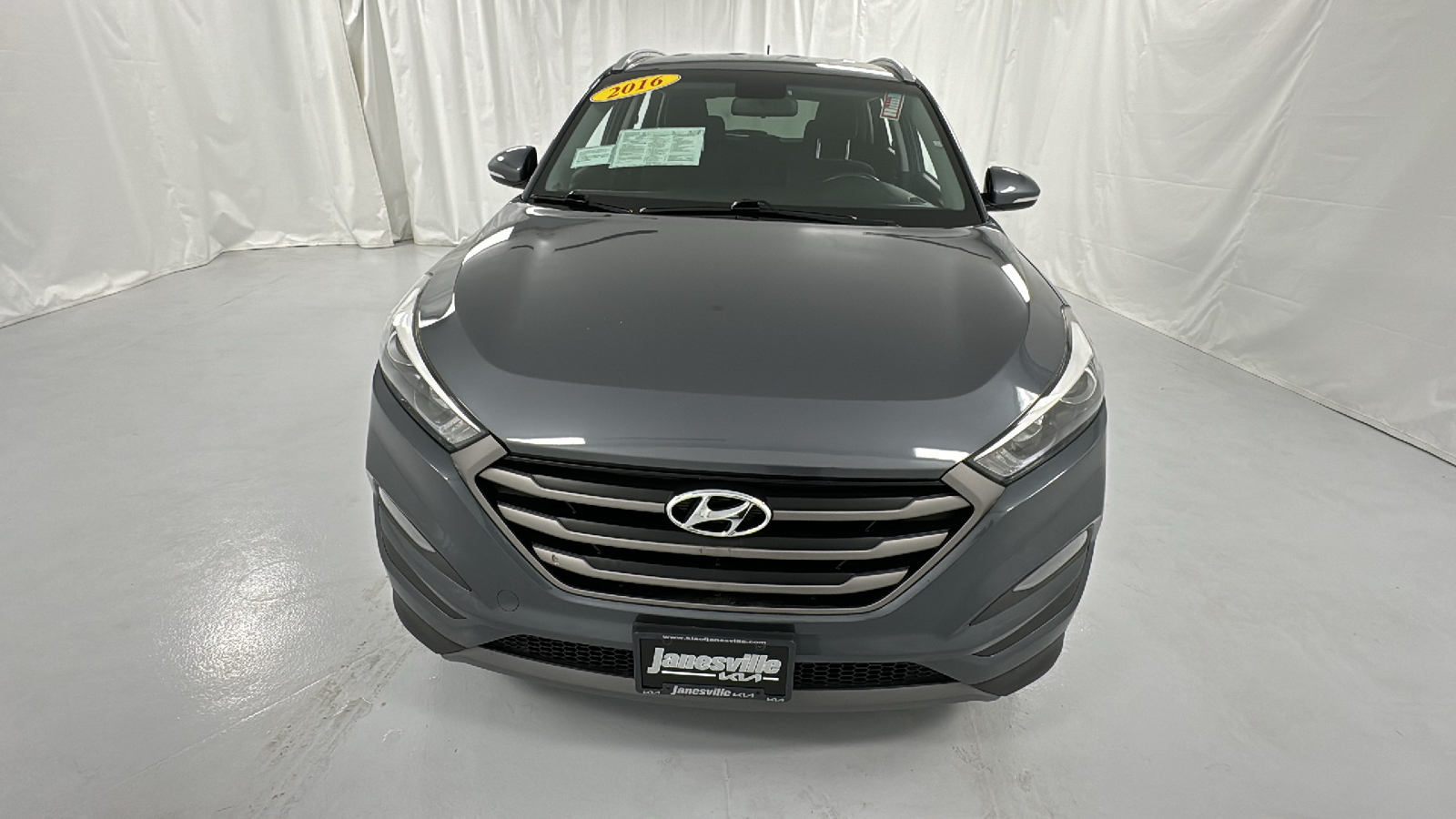 2016 Hyundai Tucson Sport 8