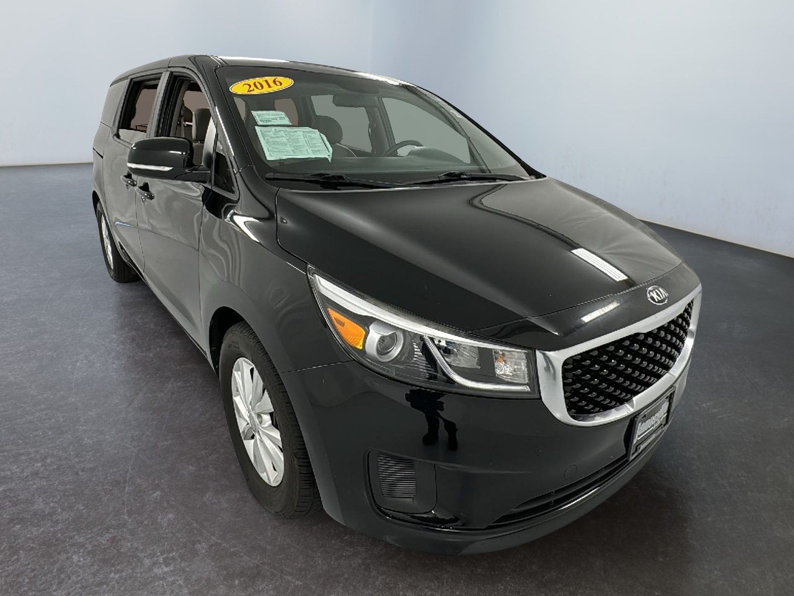 2016 Kia Sedona L 1