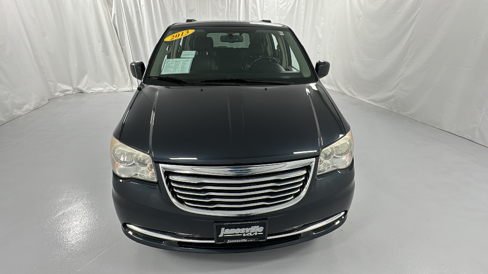 2013 Chrysler Town & Country Touring 8