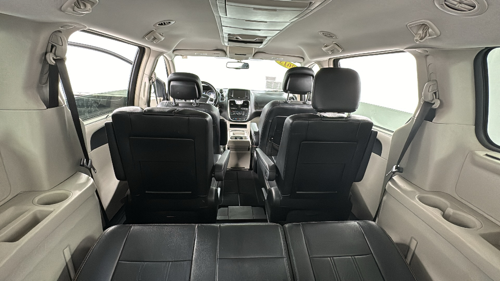 2013 Chrysler Town & Country Touring 19