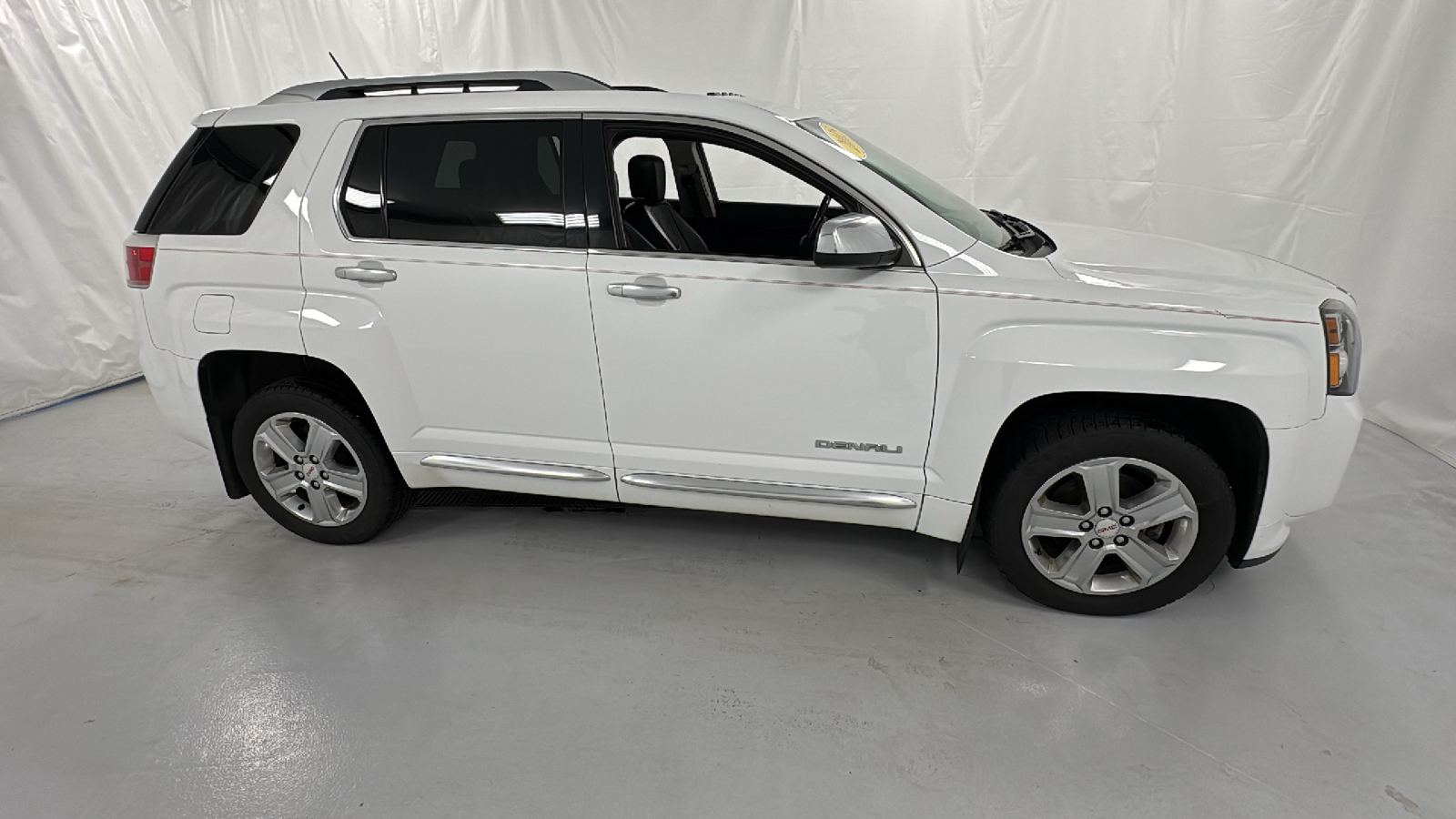 2015 GMC Terrain  2