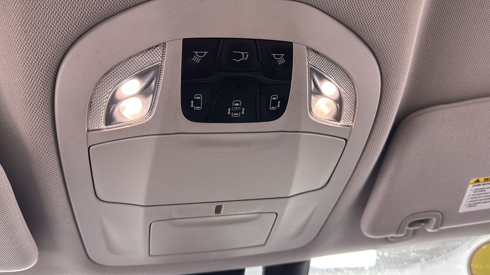 2017 Chrysler Pacifica Touring L Plus 33