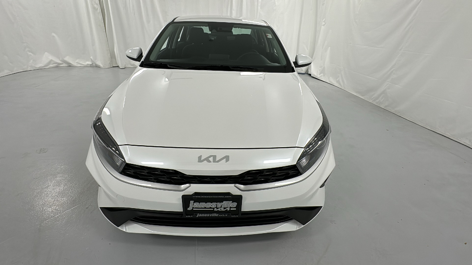 2022 Kia Forte LXS 8