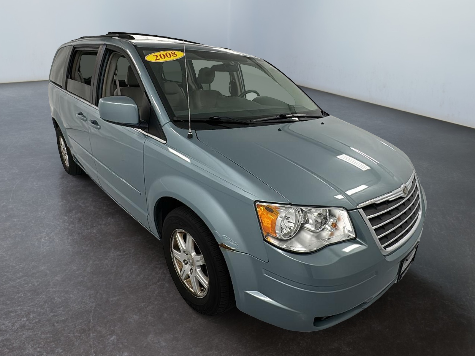 2008 Chrysler Town & Country Touring 1