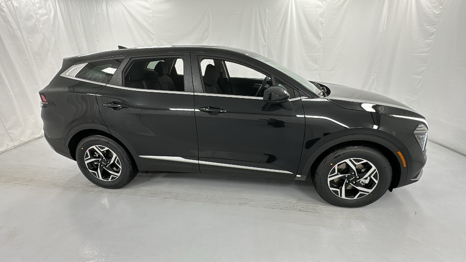 2024 Kia Sportage LX 2