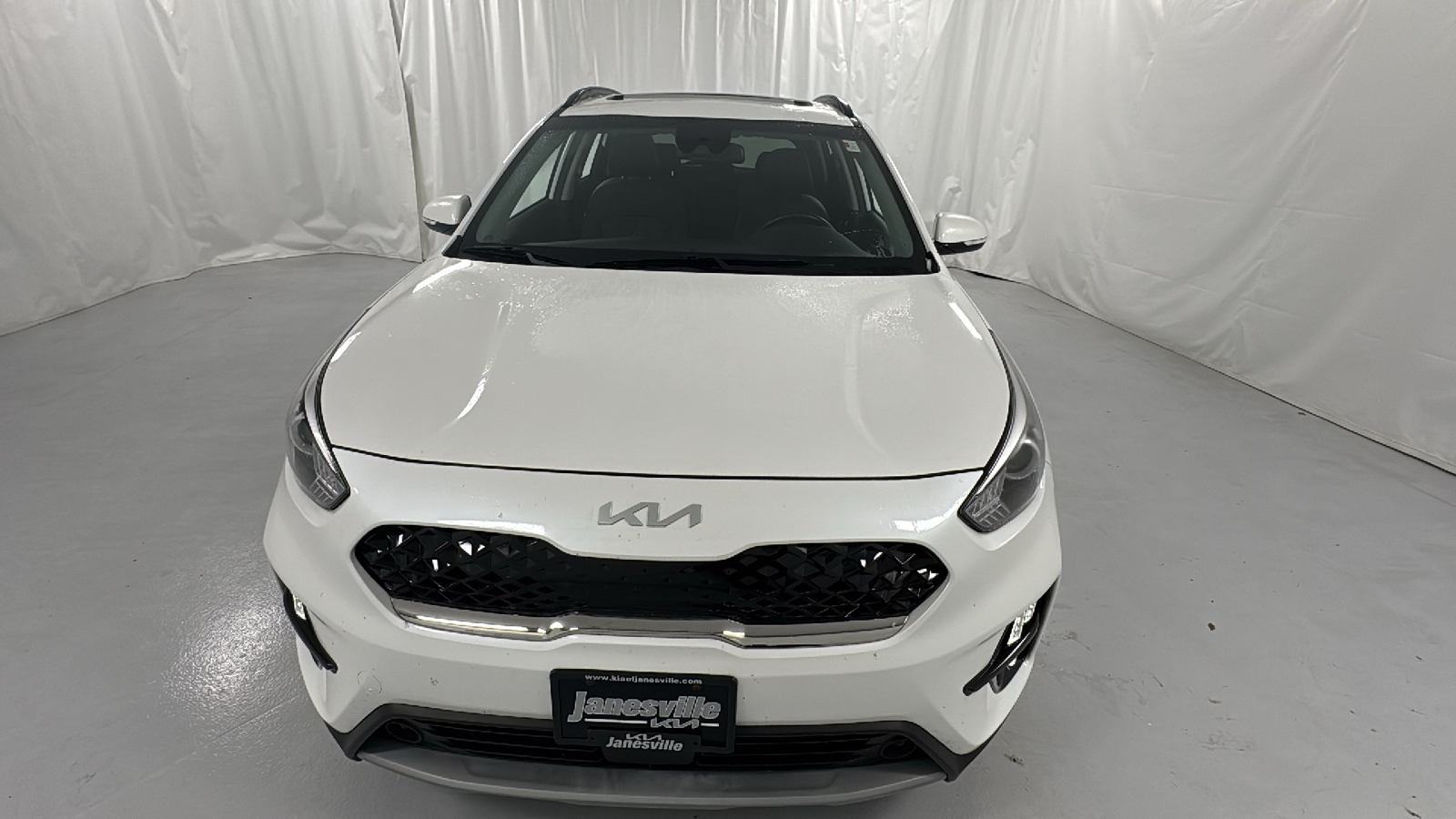 2022 Kia Niro Touring 8