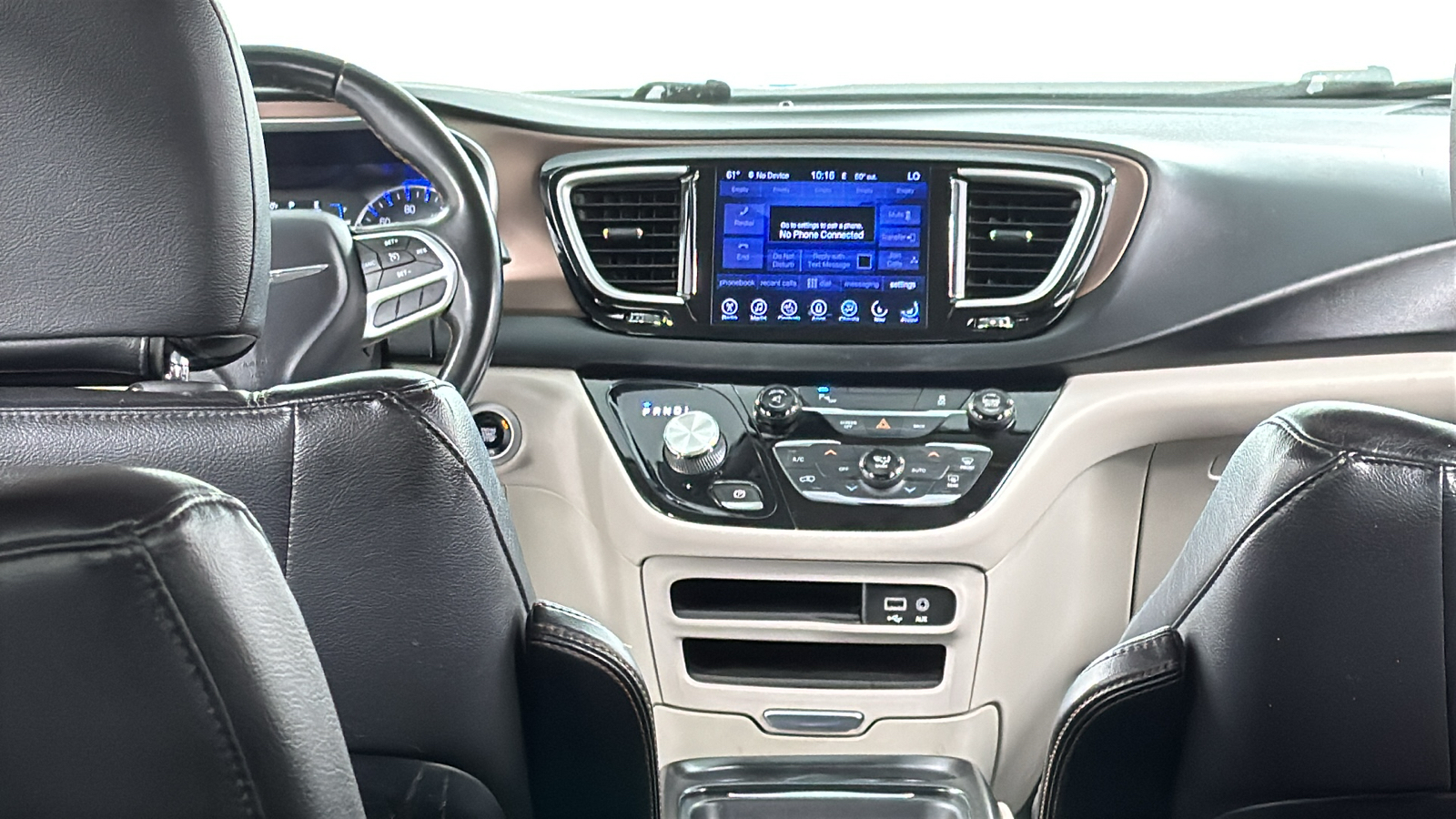 2017 Chrysler Pacifica Touring L 19