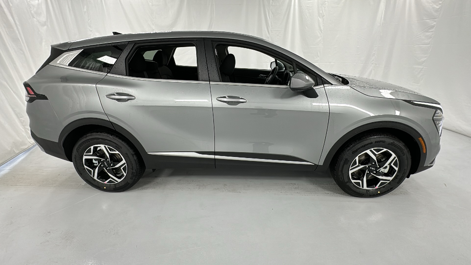 2024 Kia Sportage LX 2