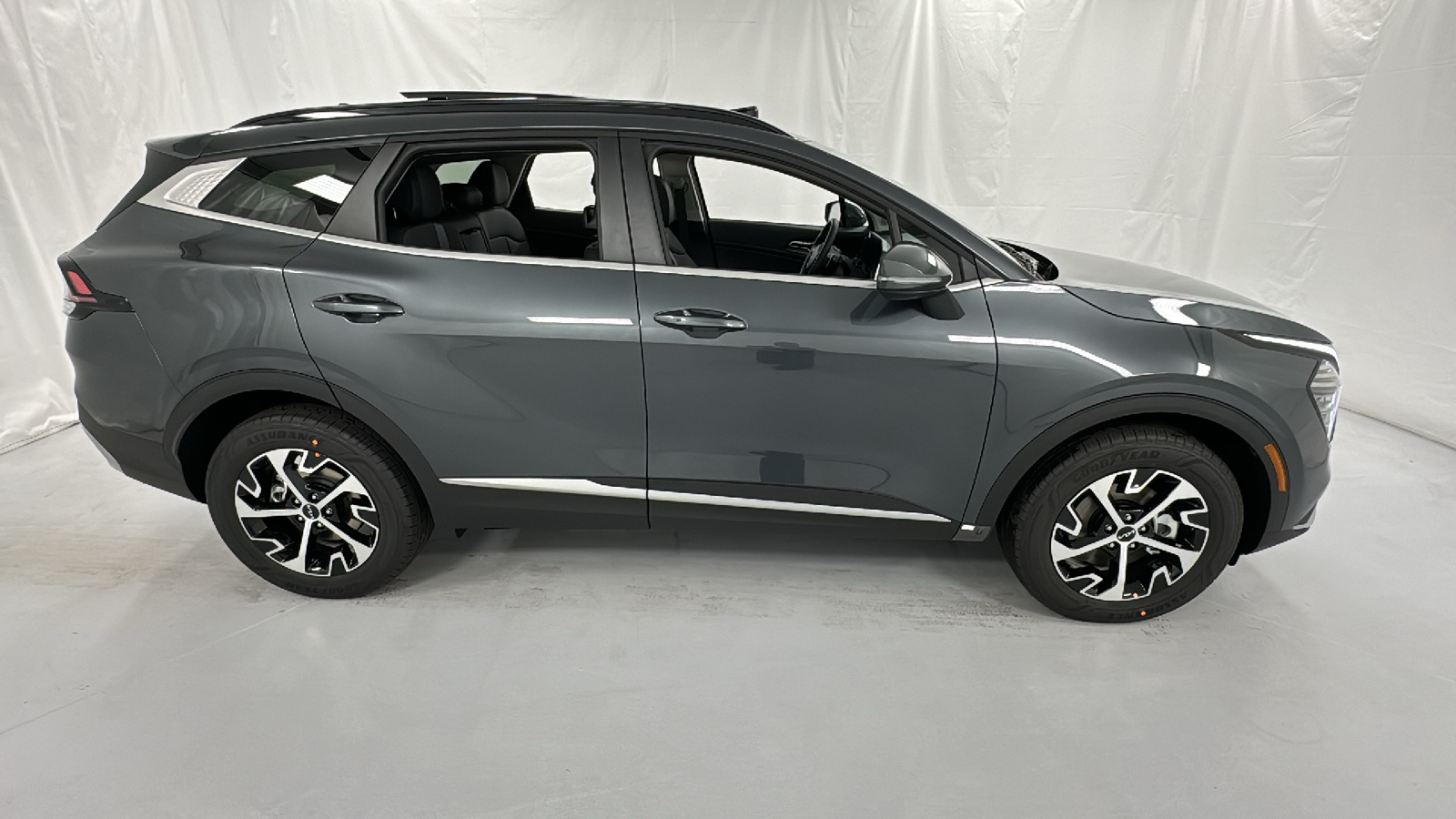 2024 Kia Sportage Hybrid EX 2