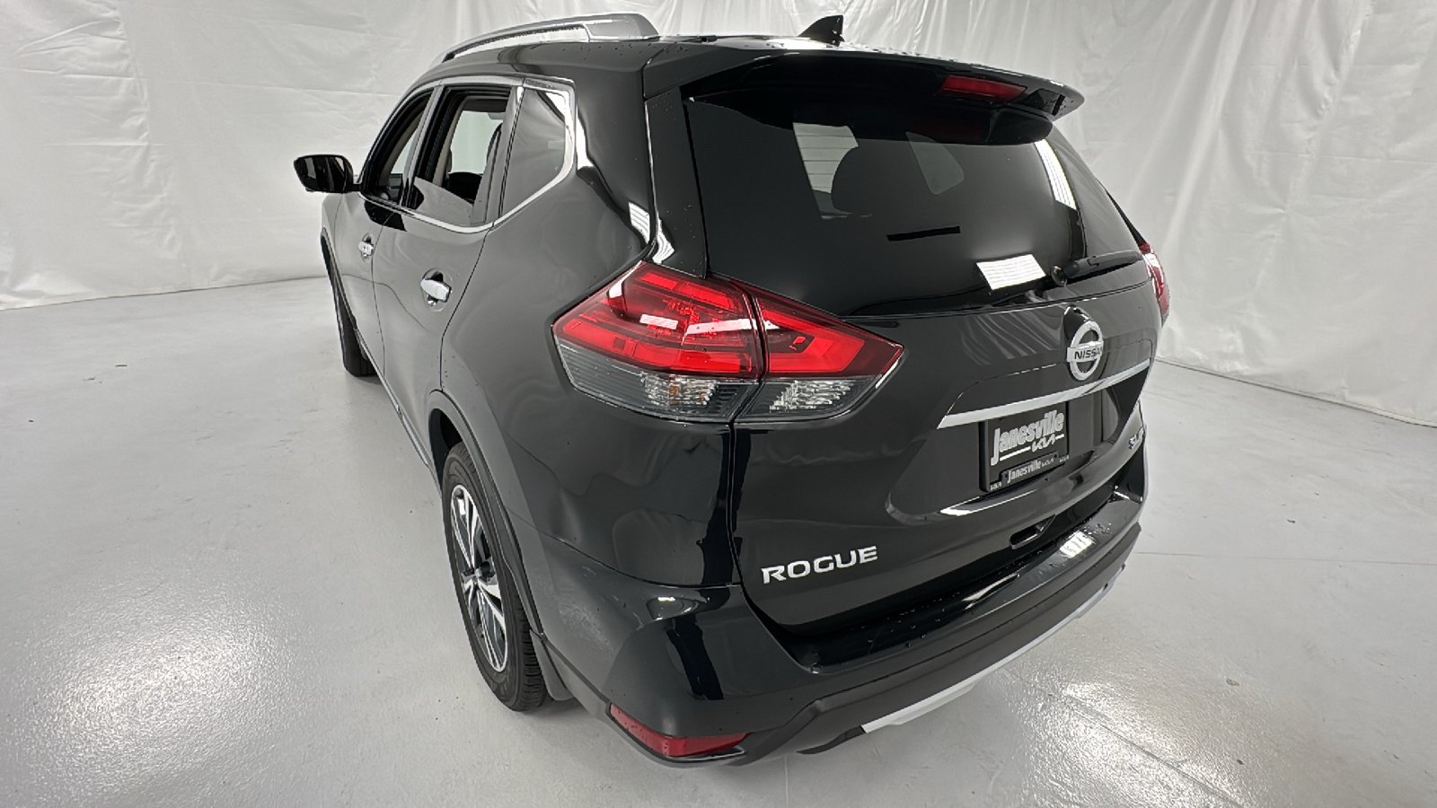 2017 Nissan Rogue SV 5