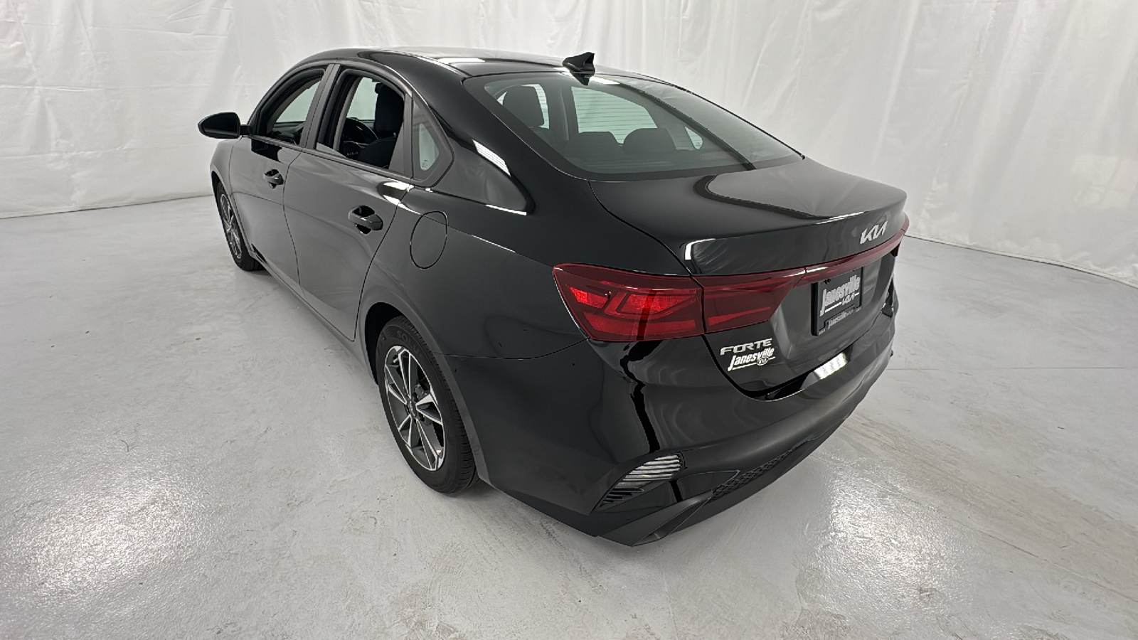 2022 Kia Forte LXS 5