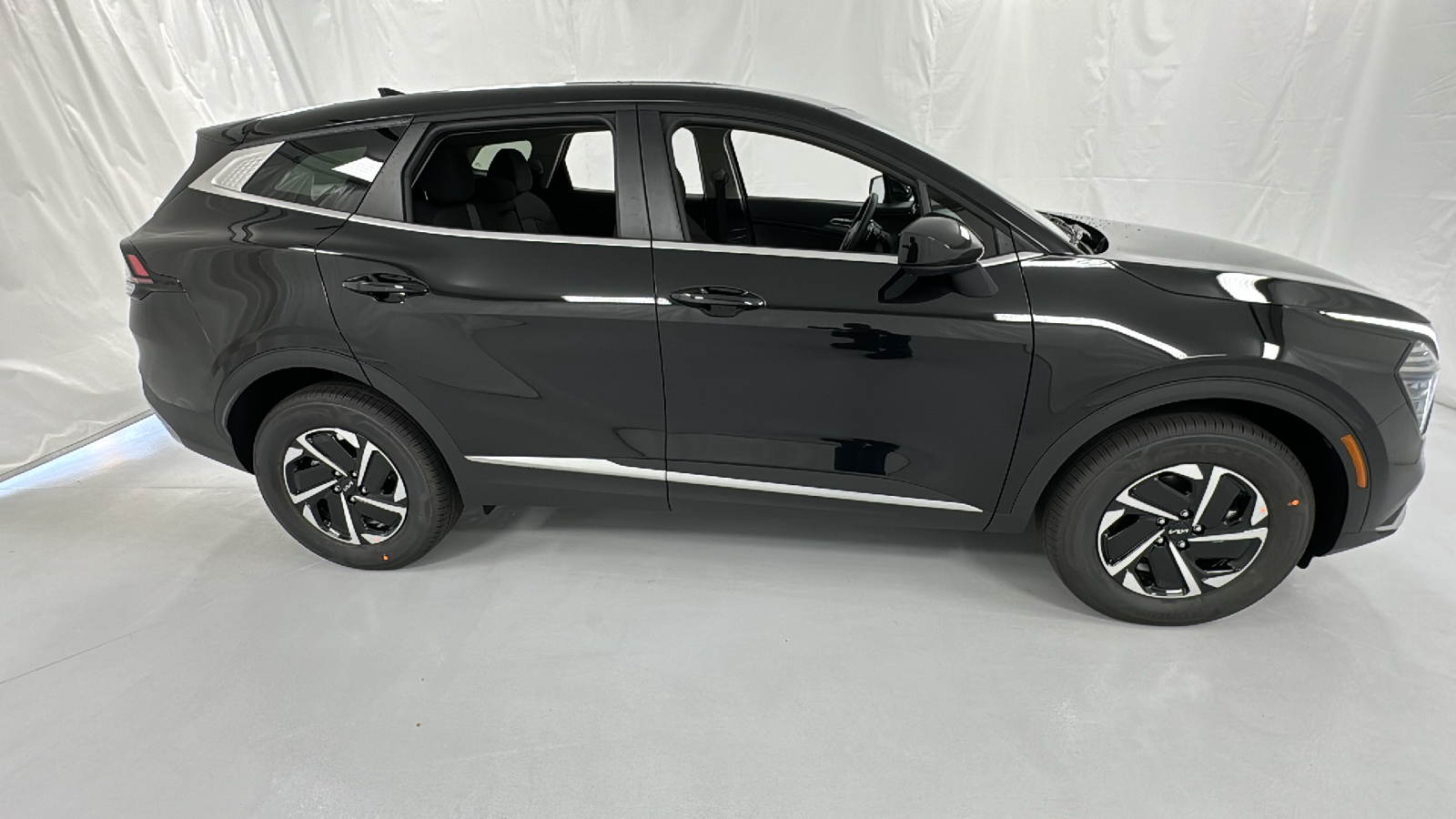 2025 Kia Sportage Hybrid LX 2