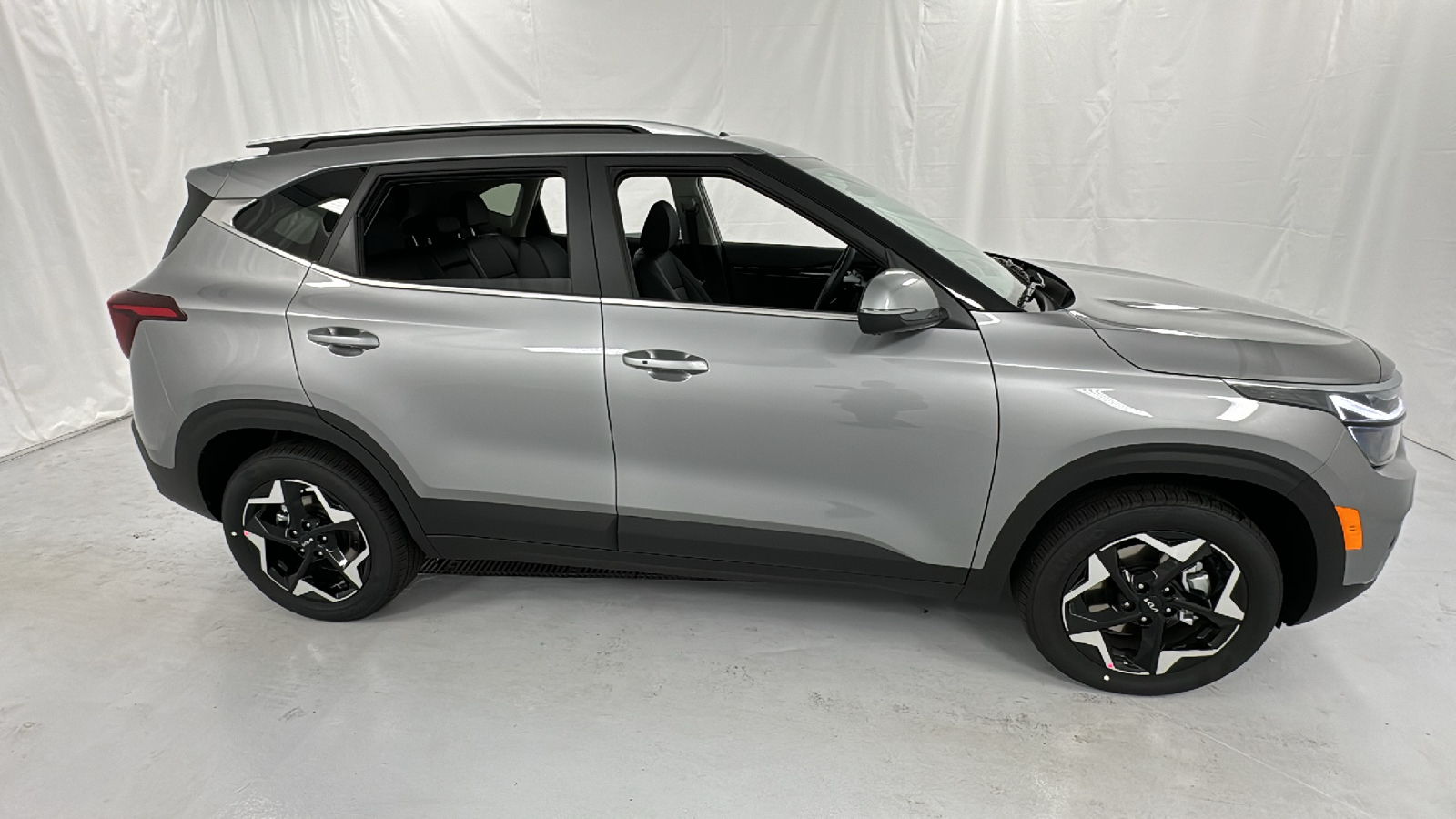 2025 Kia Seltos EX 2