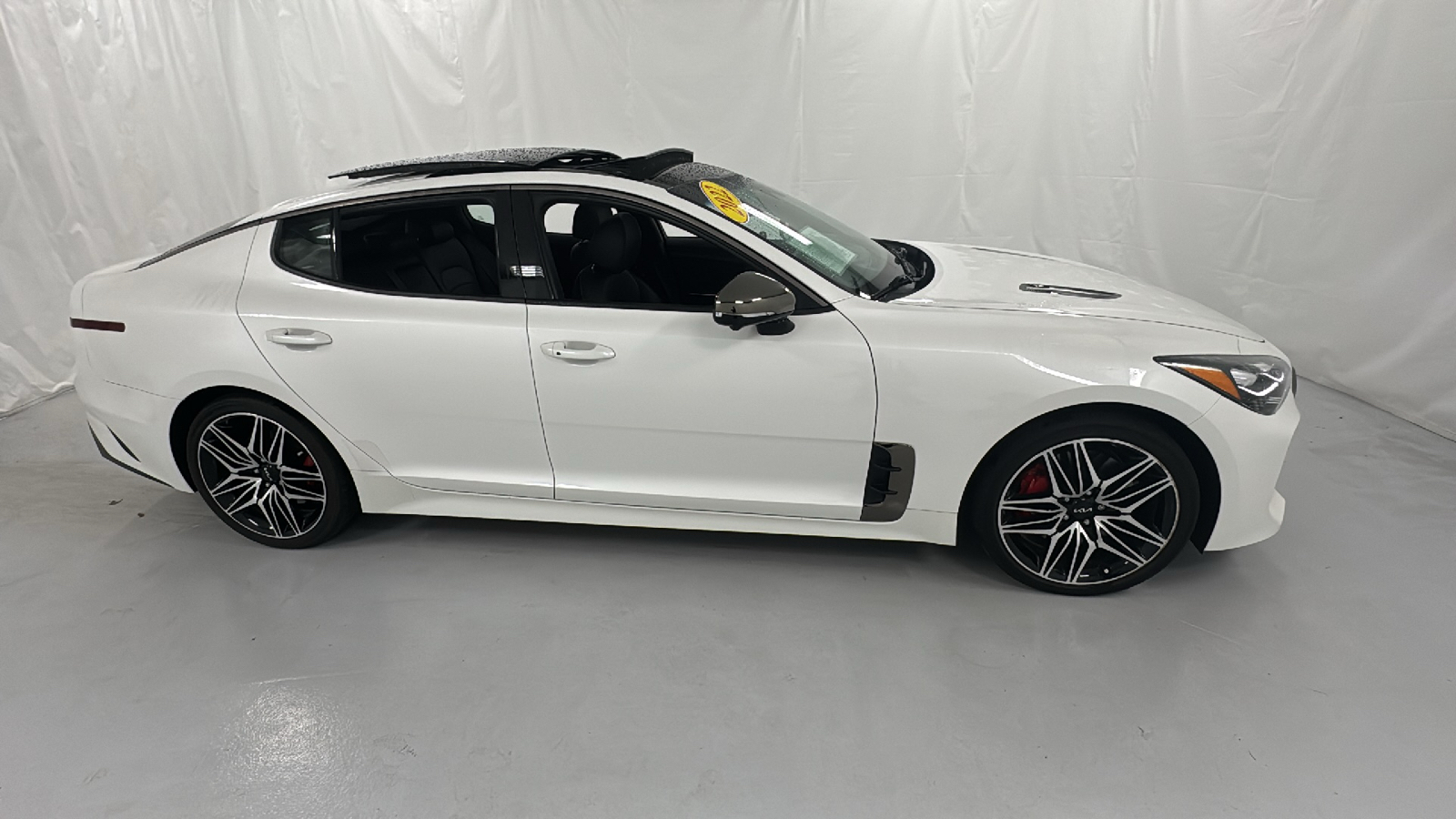 2022 Kia Stinger GT2 2