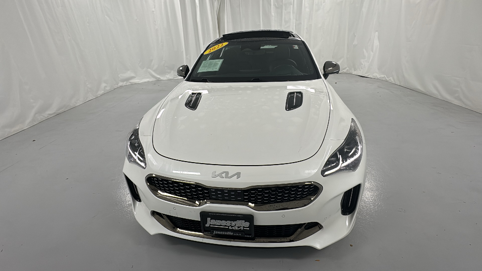 2022 Kia Stinger GT2 8