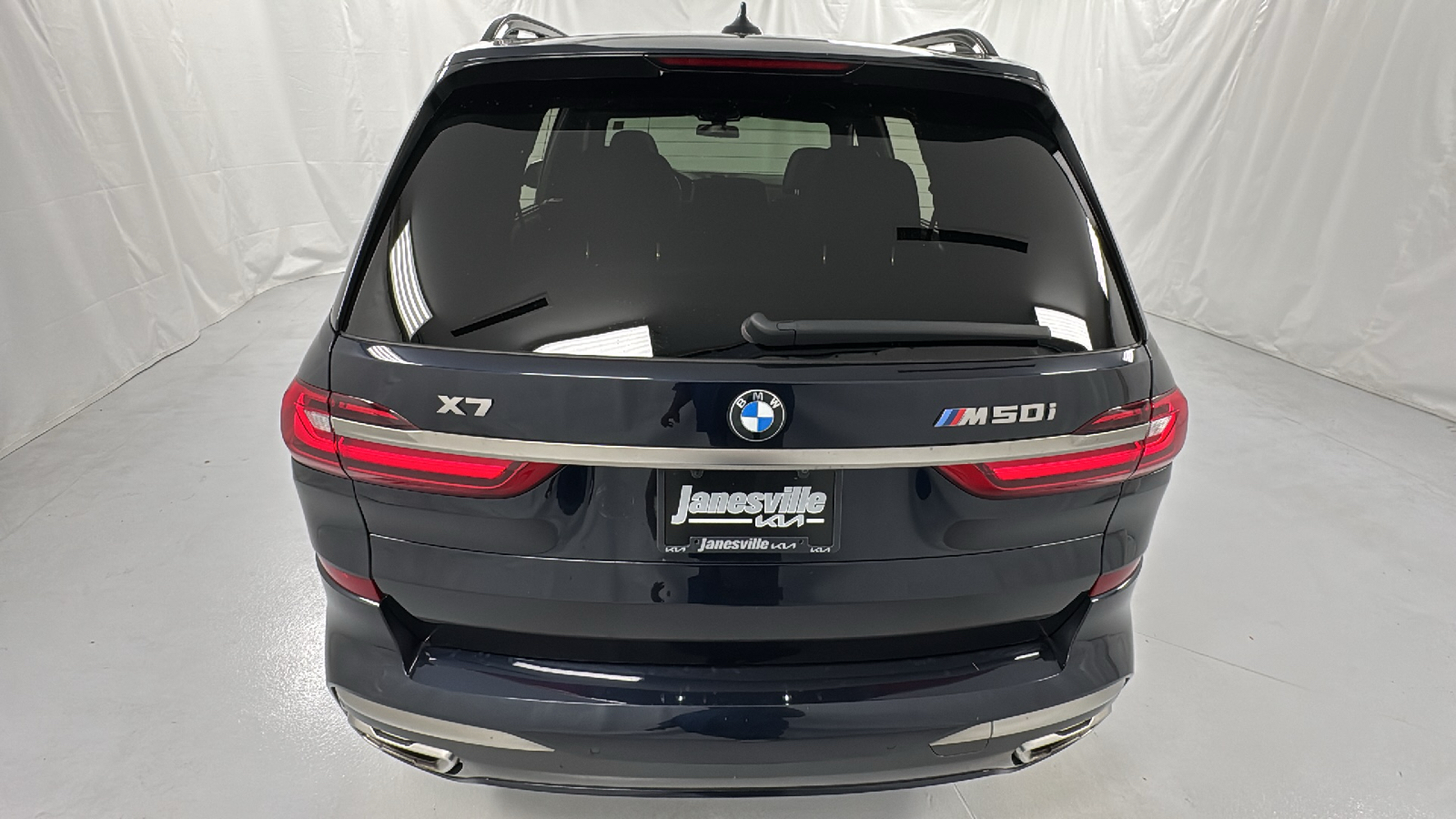 2021 BMW X7 M50i 4