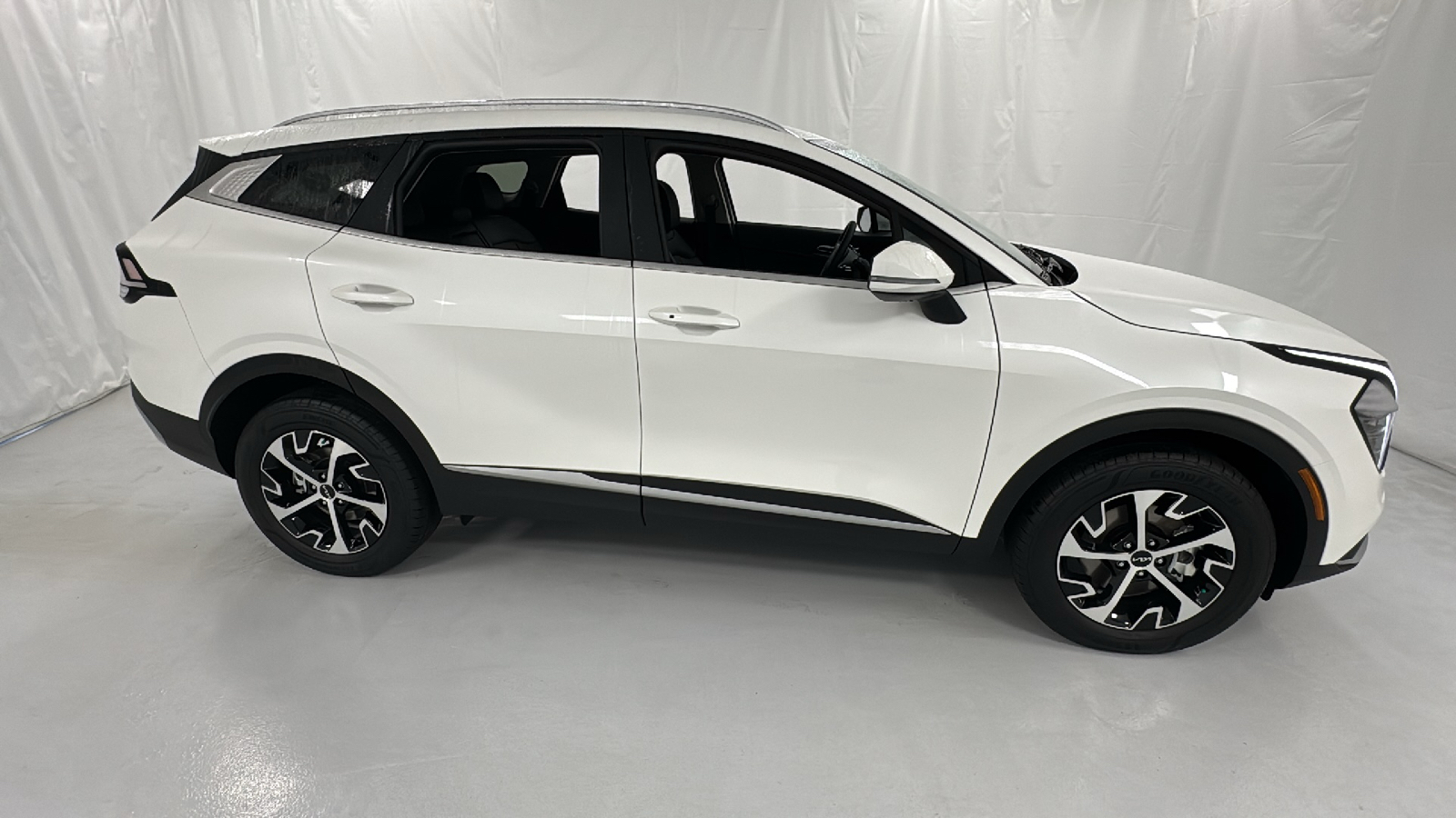 2024 Kia Sportage Hybrid EX 2